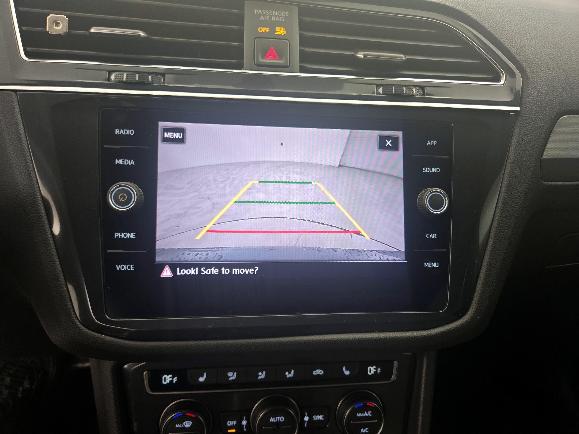 Thumbnail: 2020 Volkswagen Tiguan - 14
