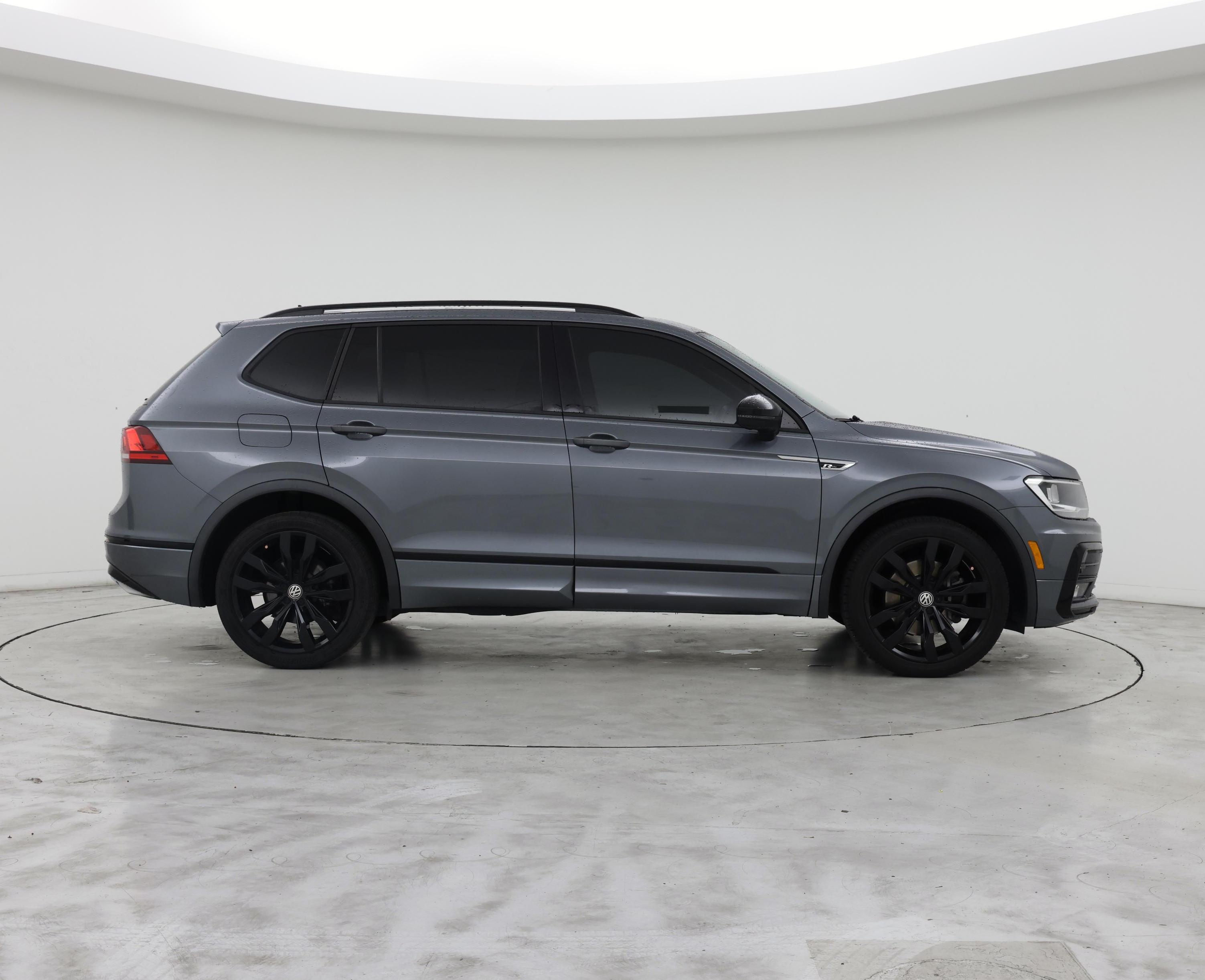 Thumbnail: 2020 Volkswagen Tiguan - 7