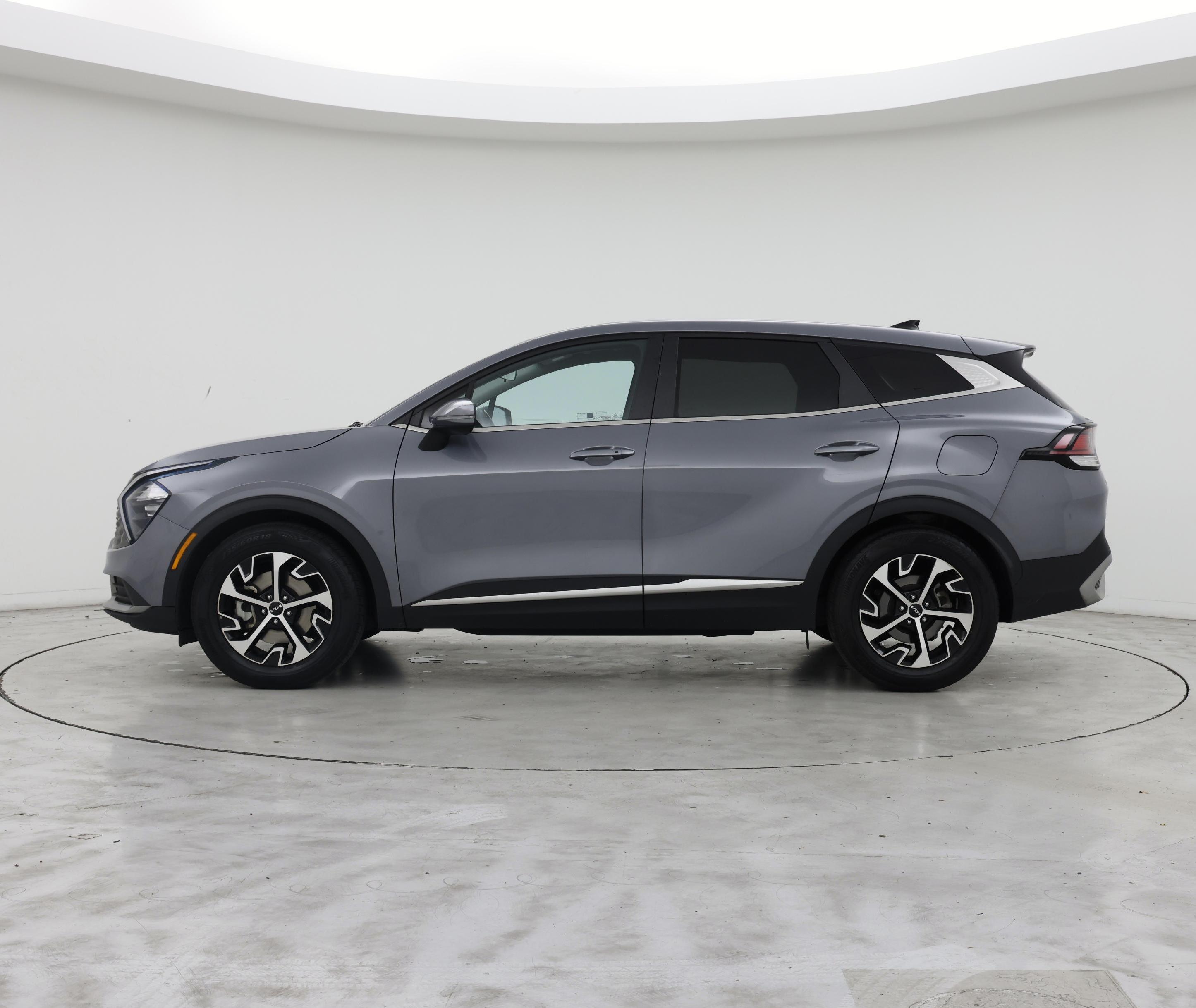 Thumbnail: 2023 Kia Sportage - 3