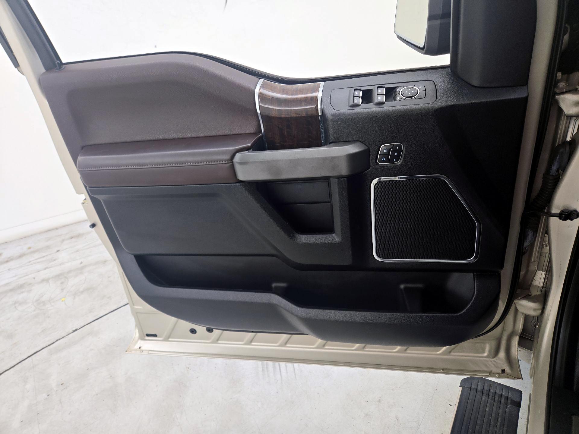 Thumbnail: 2017 Ford F-150 - 12