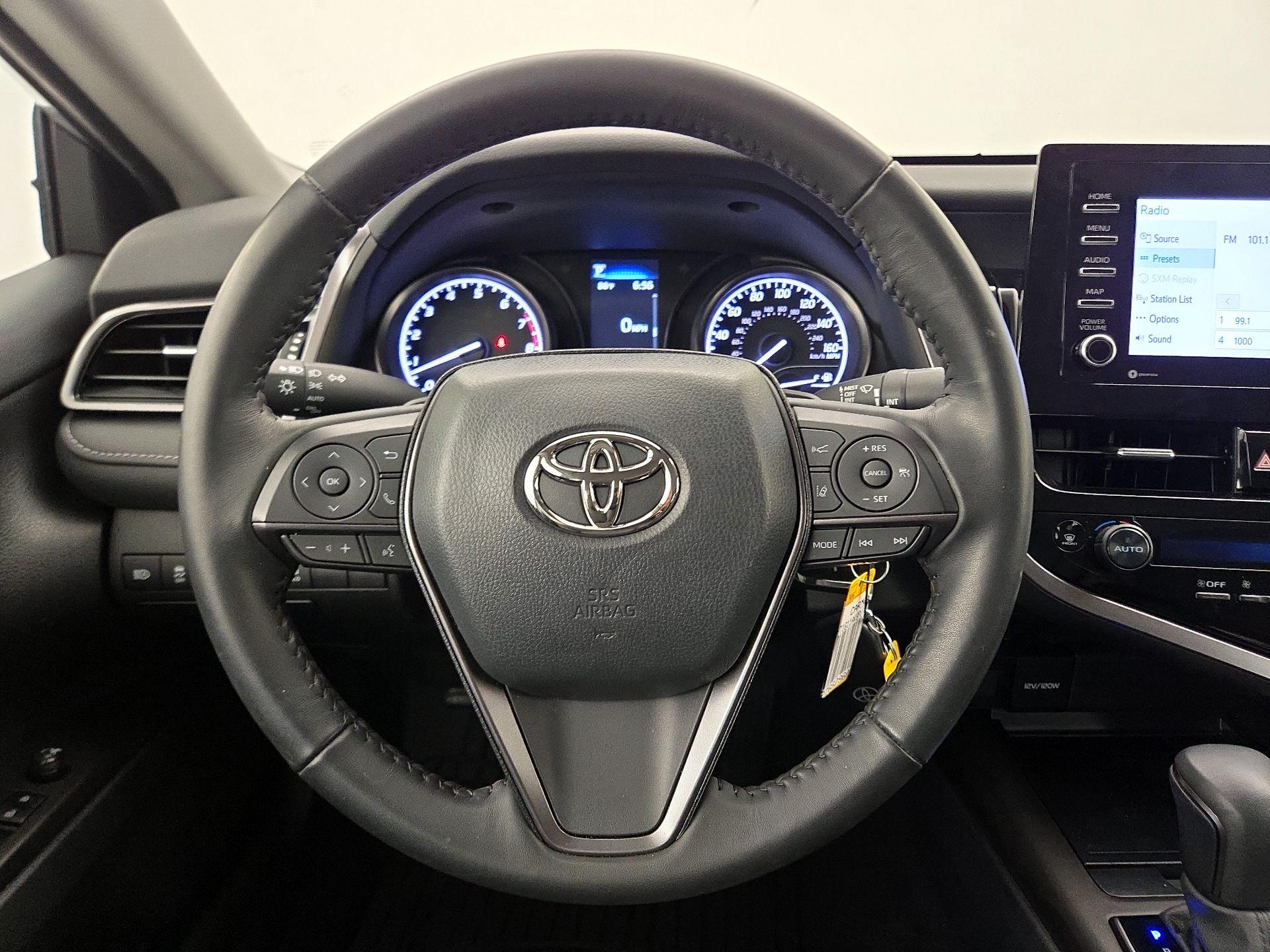 Thumbnail: 2023 Toyota Camry - 10