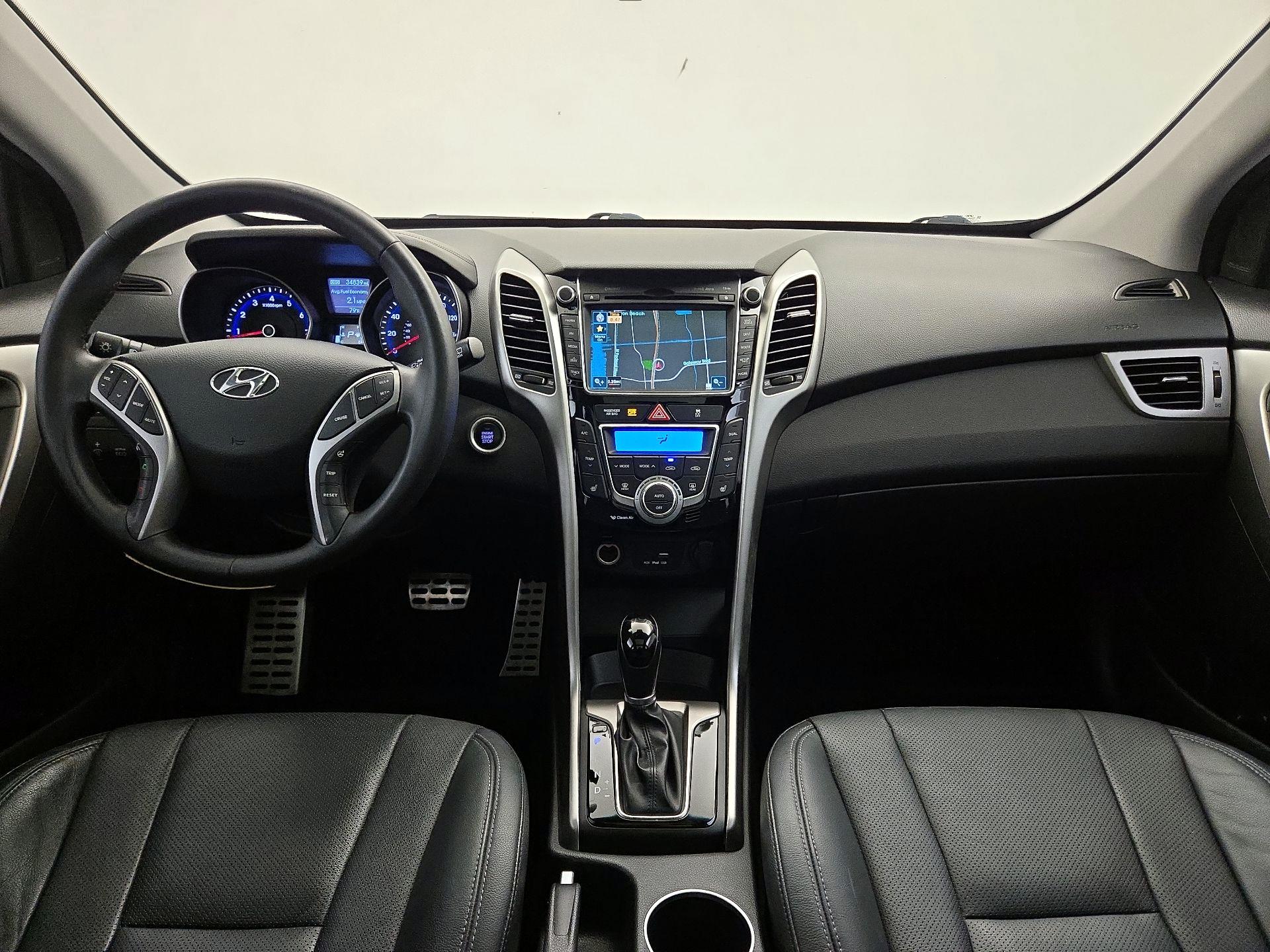 Thumbnail: 2015 Hyundai Elantra - 9