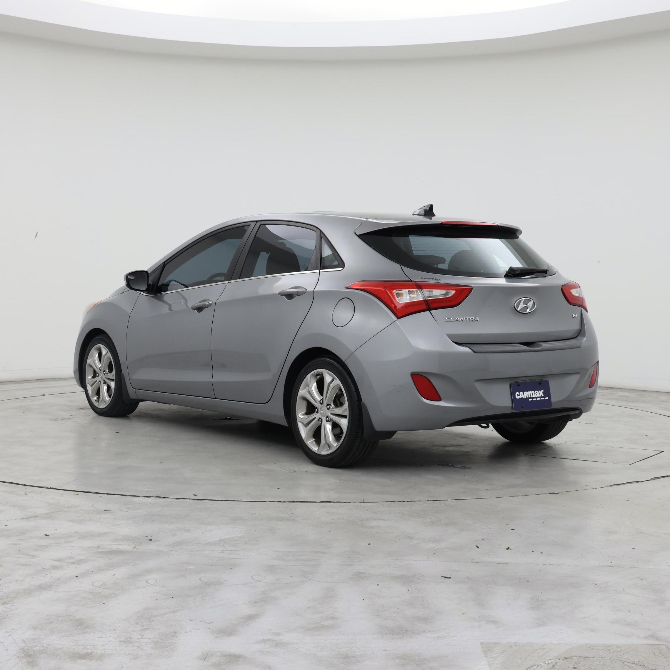 Thumbnail: 2015 Hyundai Elantra - 2