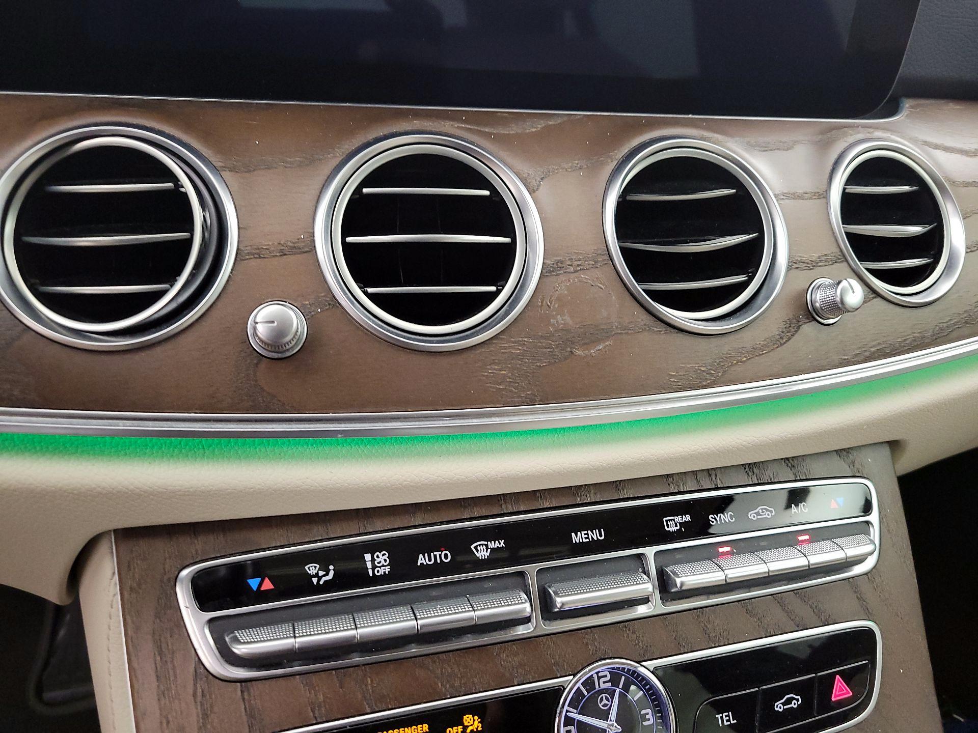 Thumbnail: 2020 Mercedes-Benz E-Class - 17