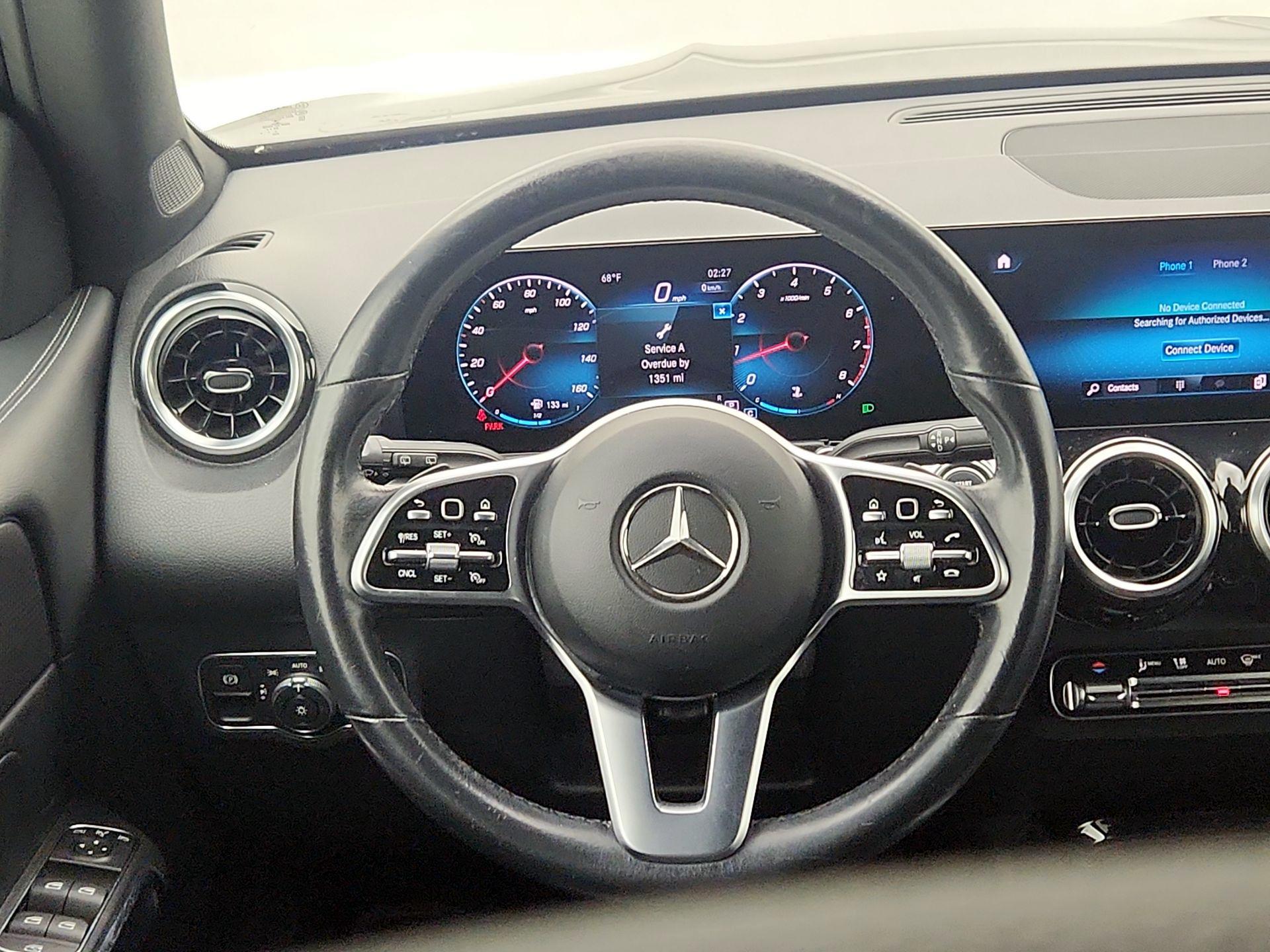 Thumbnail: 2022 Mercedes-Benz GLB - 10
