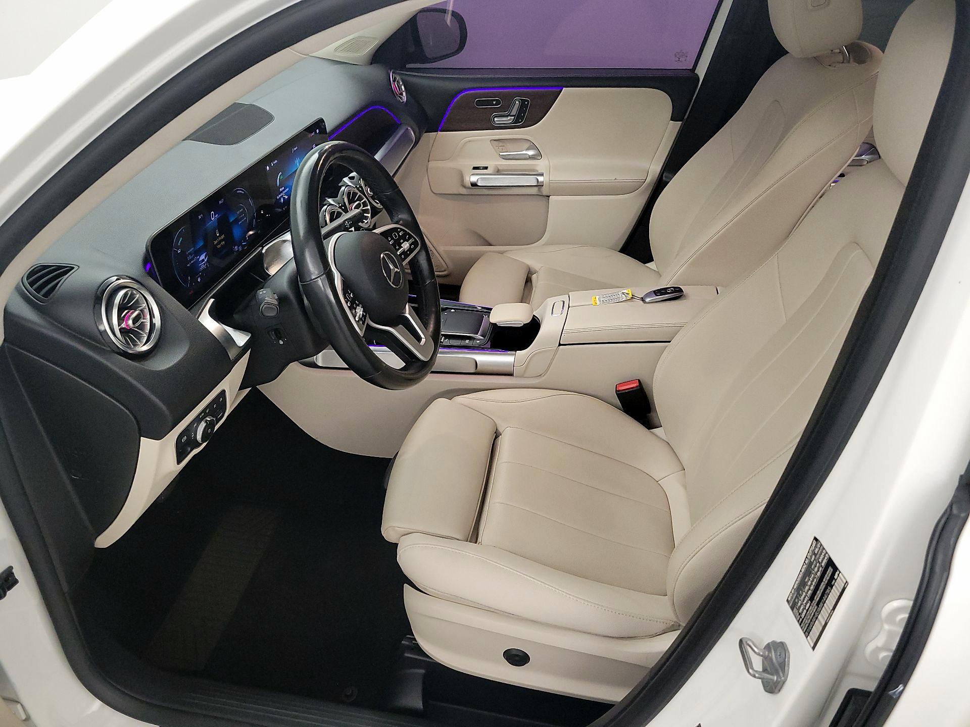 Thumbnail: 2021 Mercedes-Benz GLB - 11