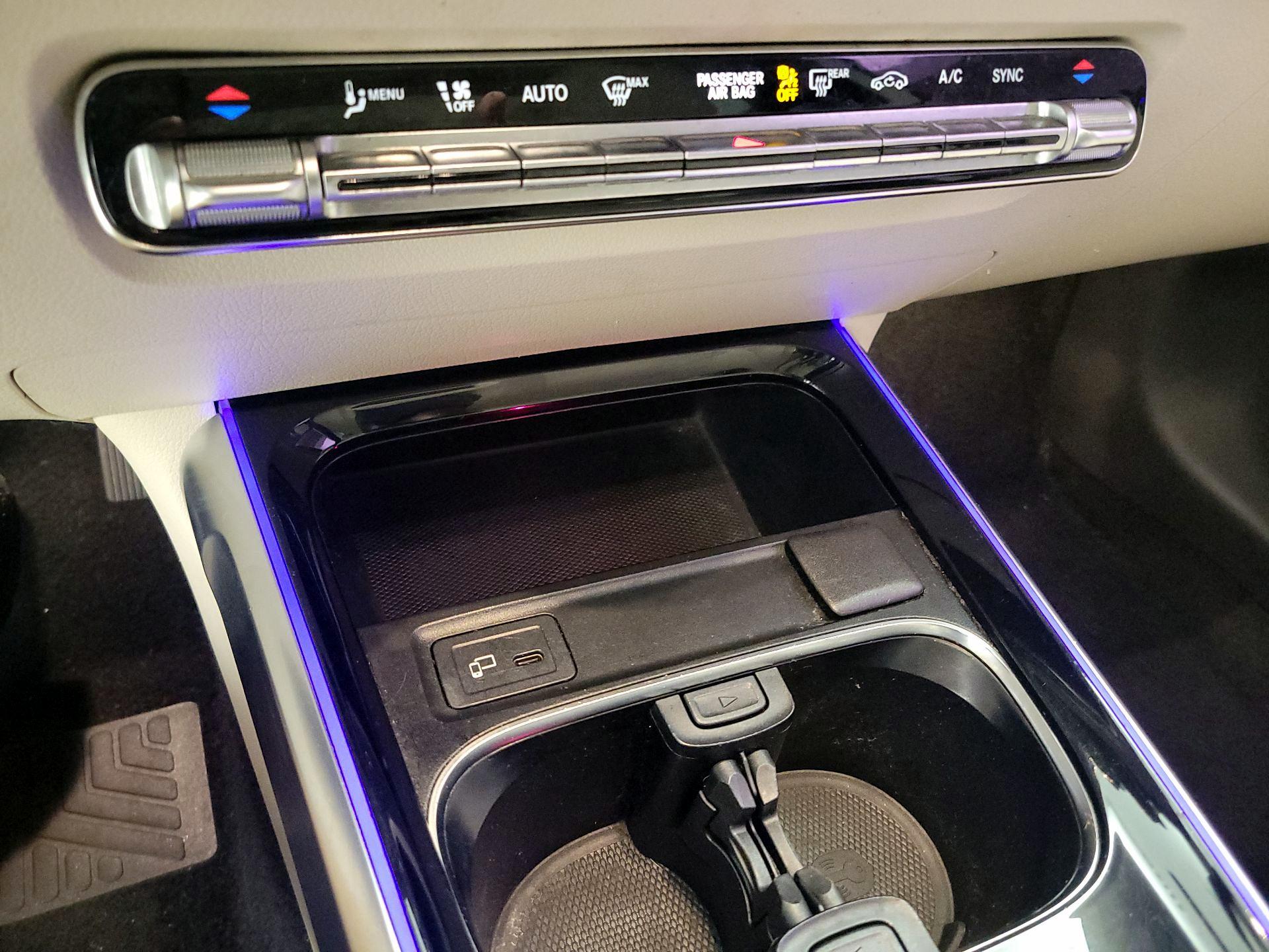 Thumbnail: 2021 Mercedes-Benz GLB - 16