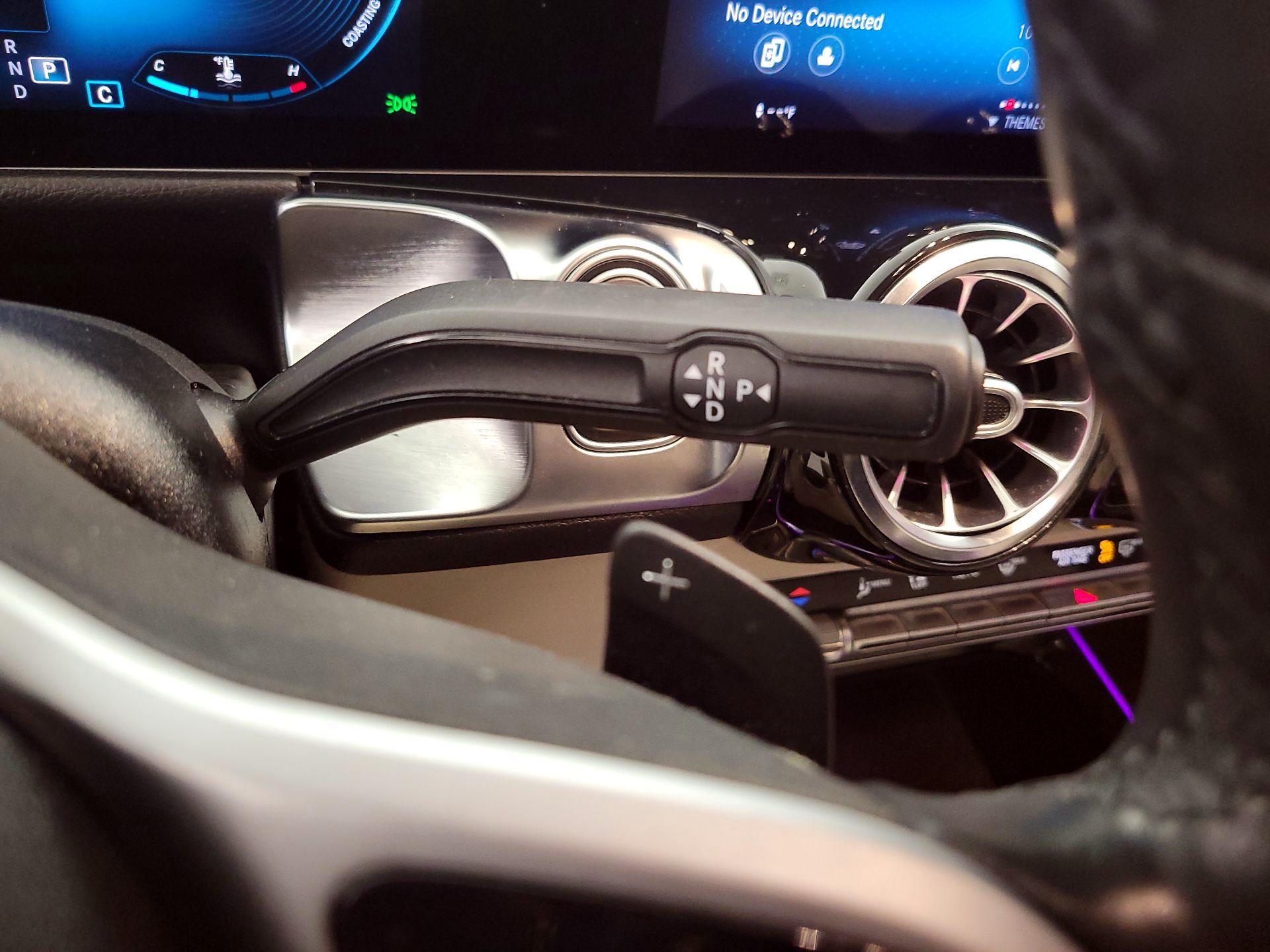 Thumbnail: 2021 Mercedes-Benz GLB - 17