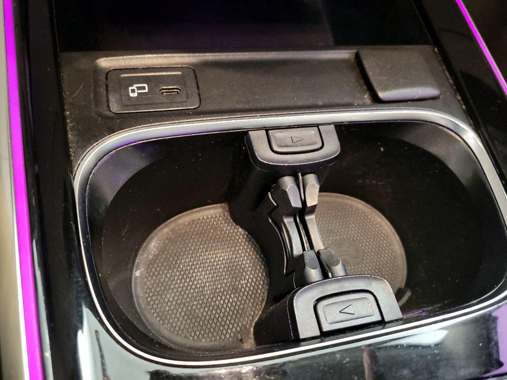 Thumbnail: 2021 Mercedes-Benz GLB - 18