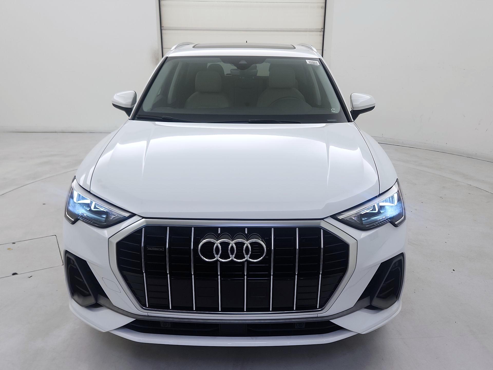 Thumbnail: 2022 Audi Q3 - 2