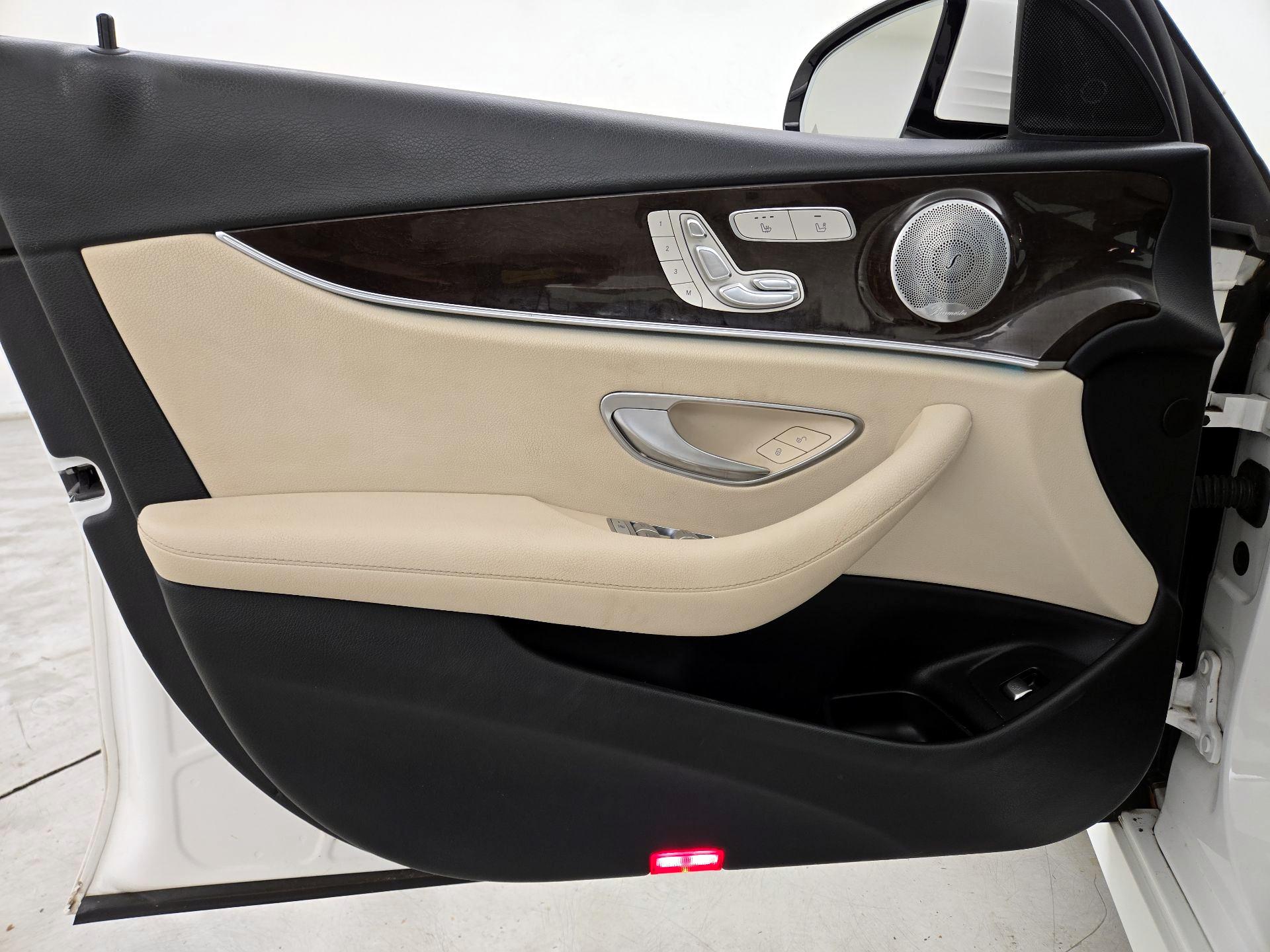 Thumbnail: 2019 Mercedes-Benz E-Class - 12