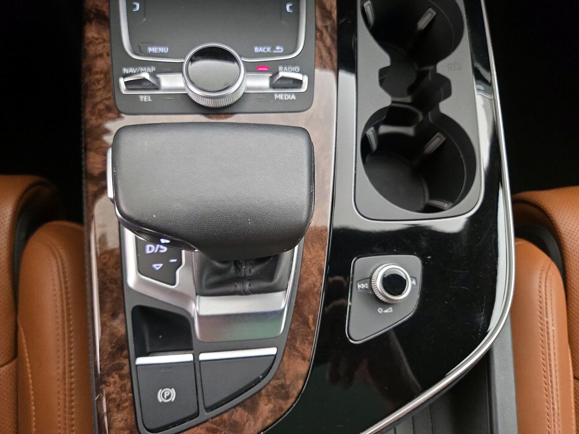 Thumbnail: 2018 Audi Q7 - 18