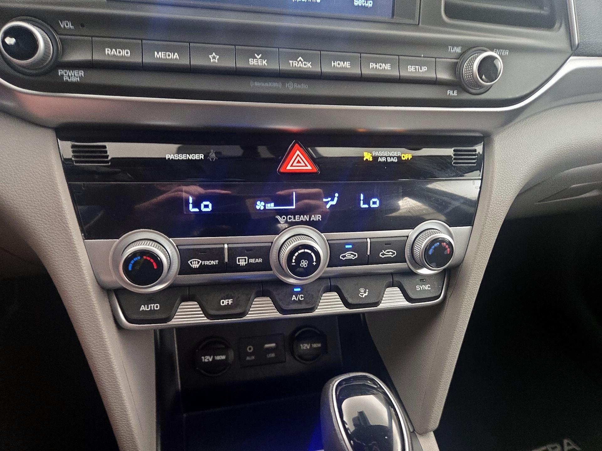 Thumbnail: 2020 Hyundai Elantra - 16