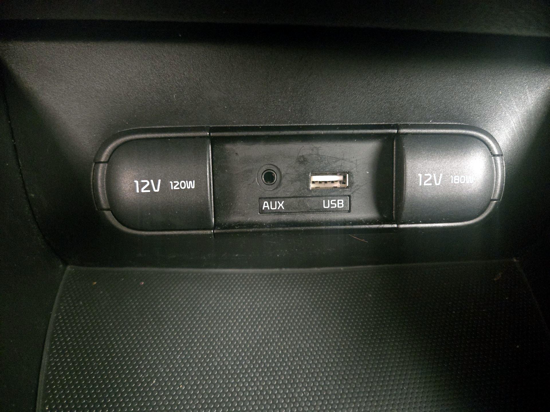 Thumbnail: 2018 Kia Soul - 18