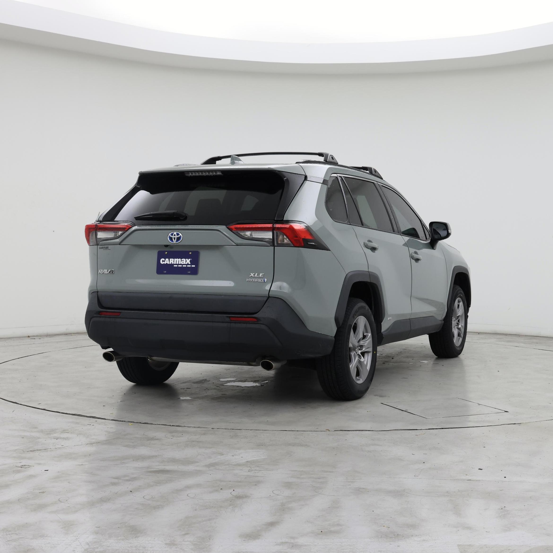 Thumbnail: 2022 Toyota RAV4 - 8