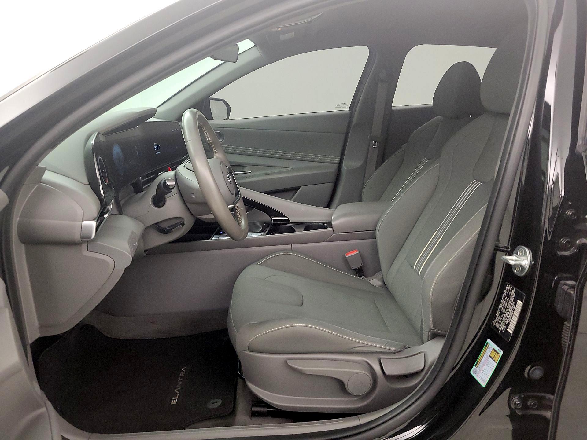 Thumbnail: 2023 Hyundai Elantra - 9