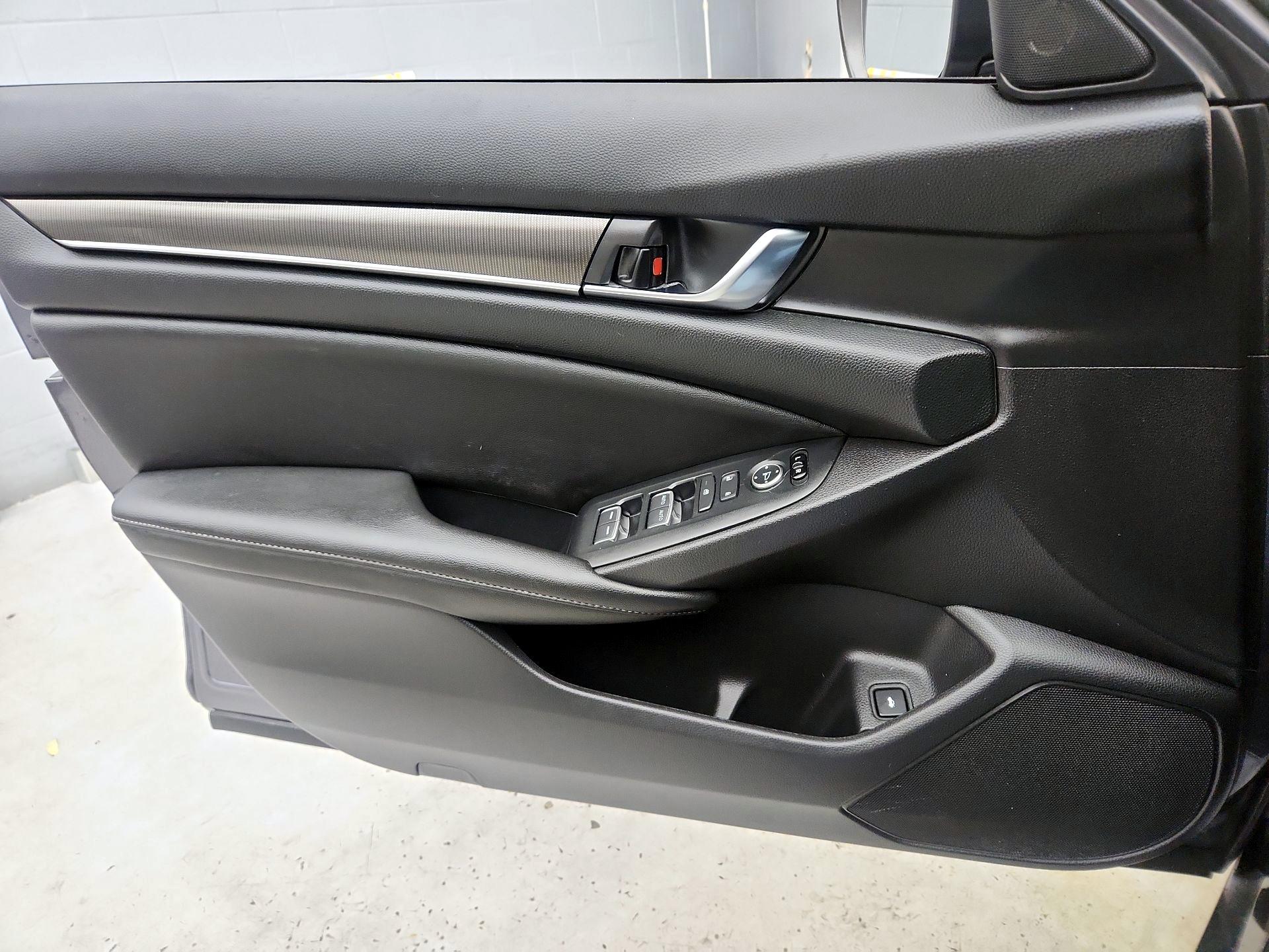 Thumbnail: 2020 Honda Accord - 12