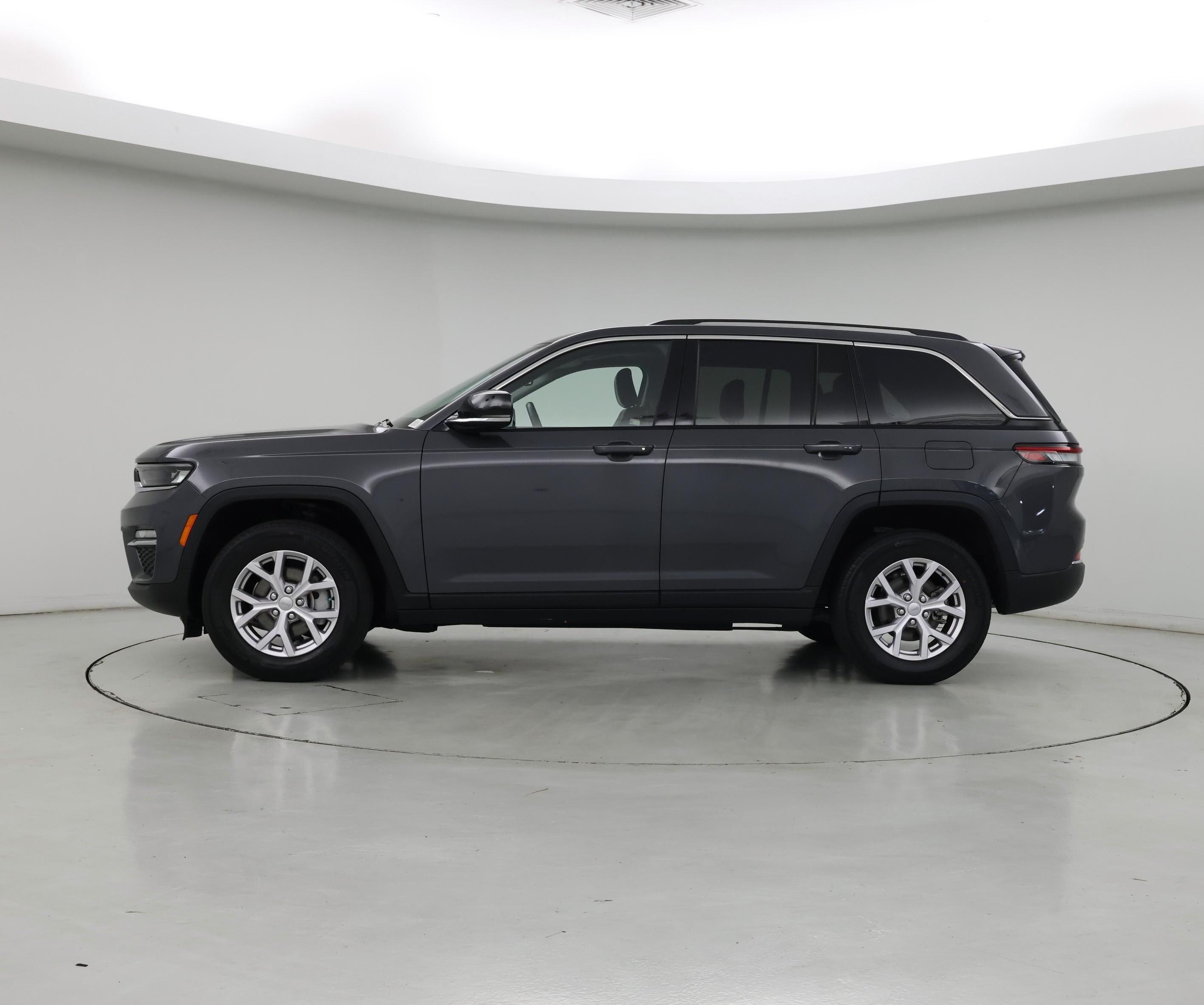 Thumbnail: 2022 Jeep Grand Cherokee - 3
