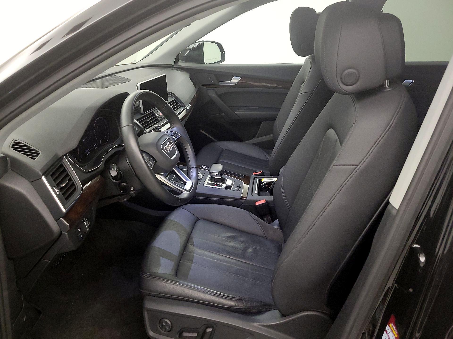 Thumbnail: 2020 Audi Q5 - 9