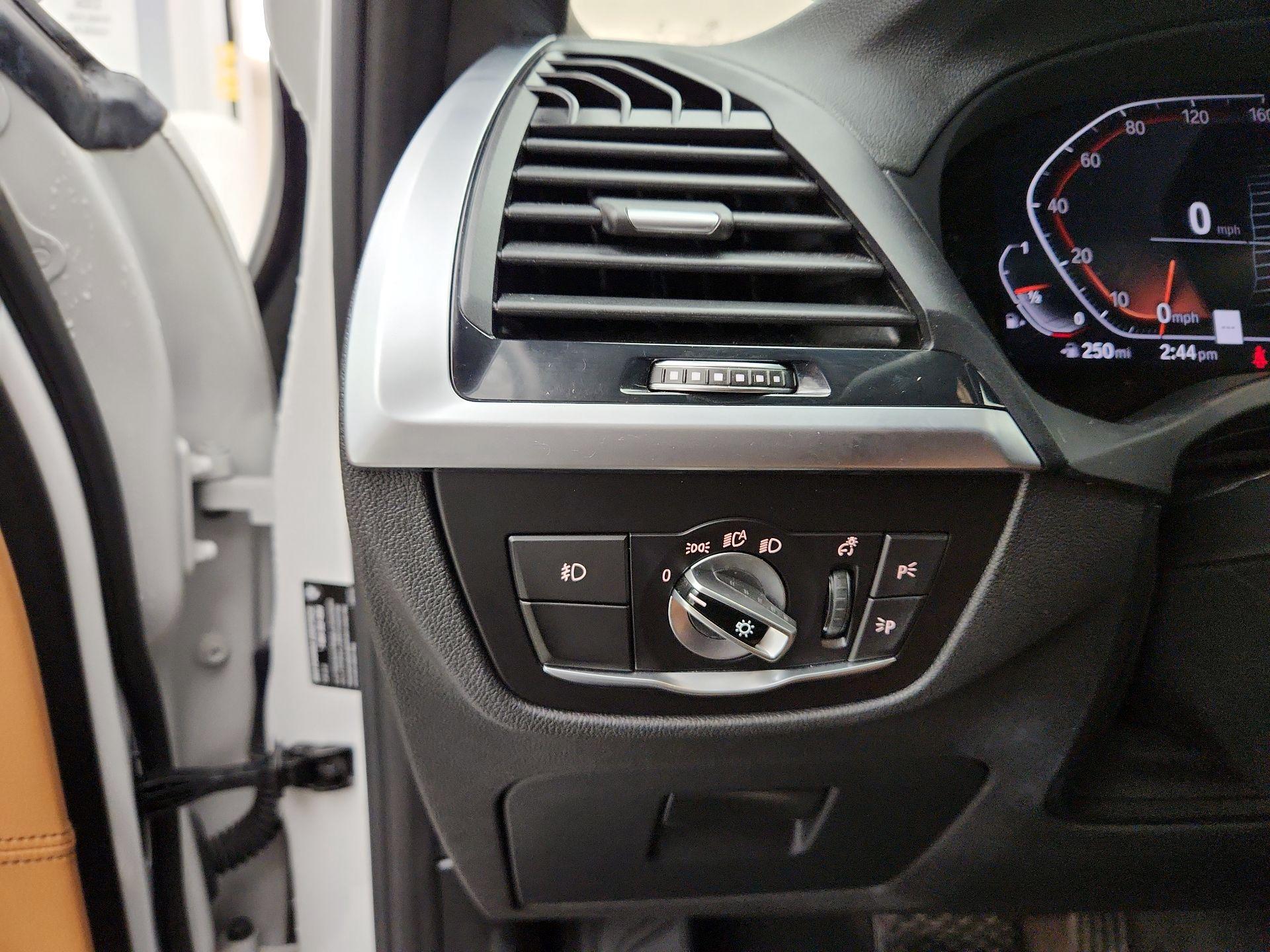 Thumbnail: 2021 BMW X3 - 13