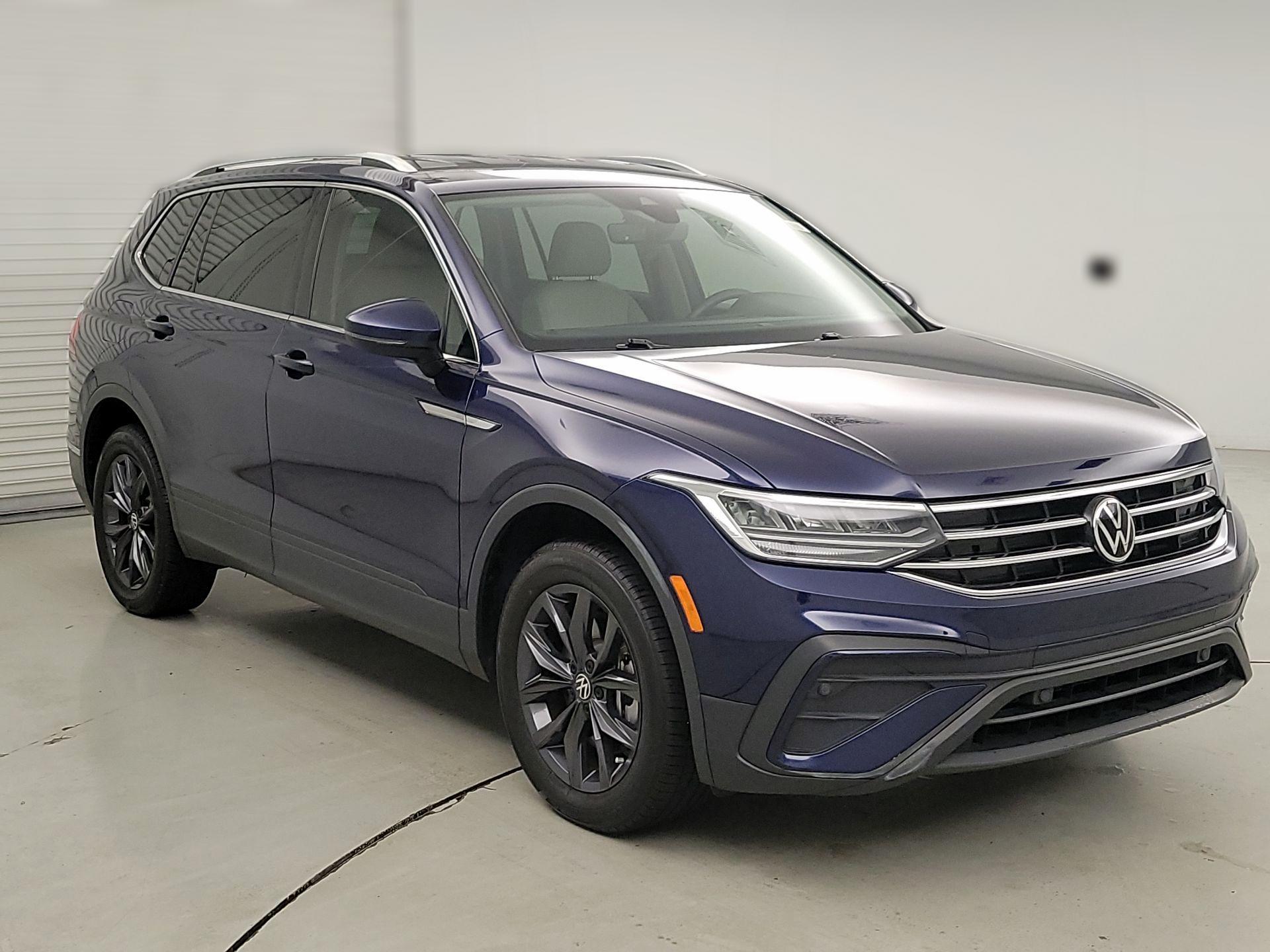 Thumbnail: 2022 Volkswagen Tiguan - 1