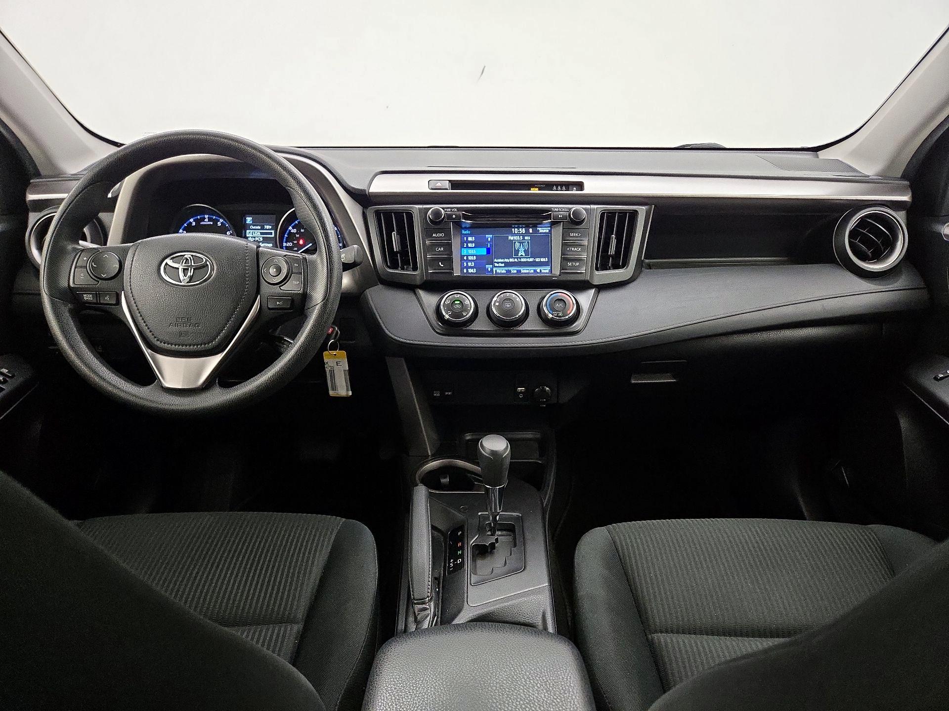 Thumbnail: 2017 Toyota RAV4 - 9
