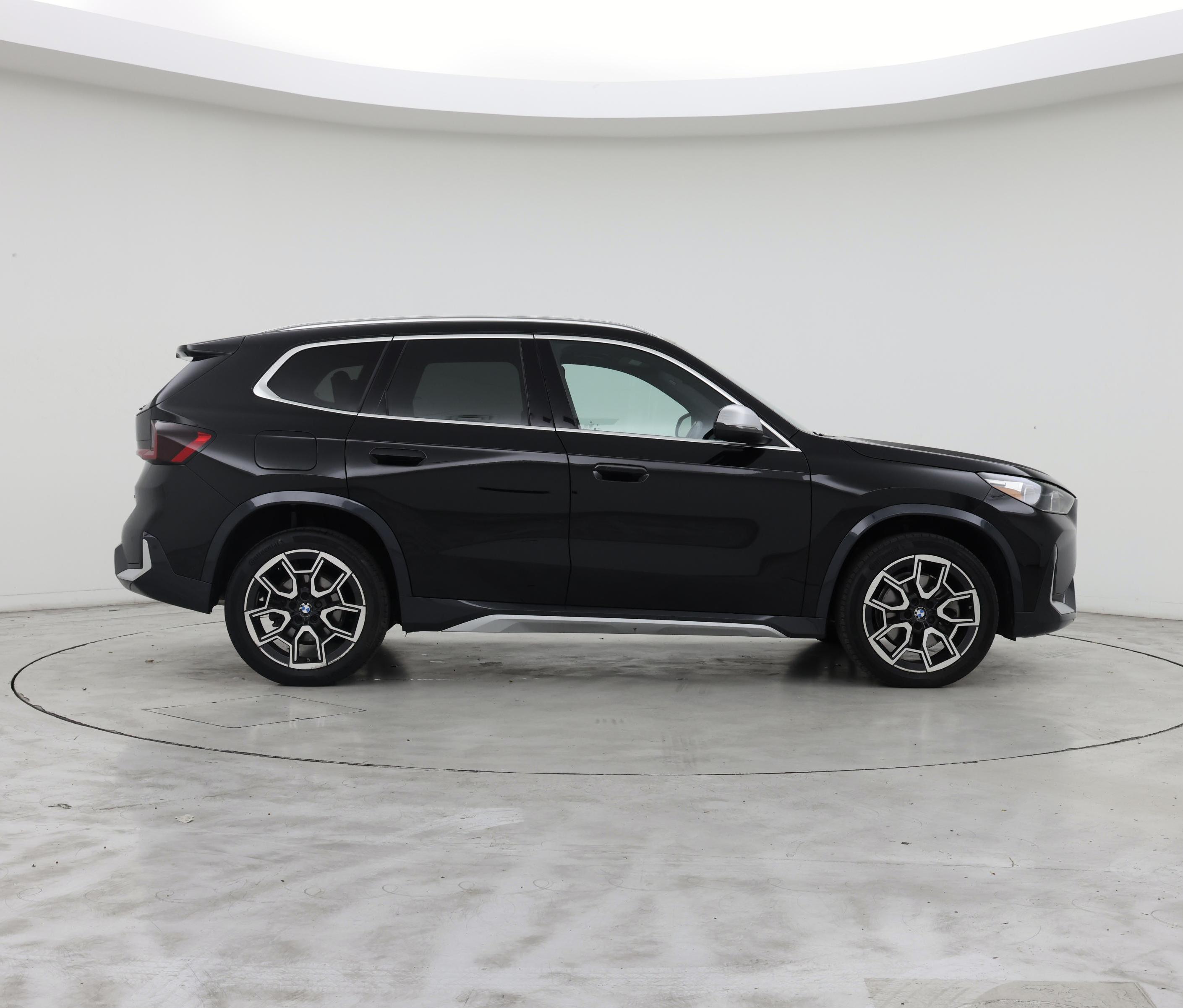 Thumbnail: 2023 BMW X1 - 7