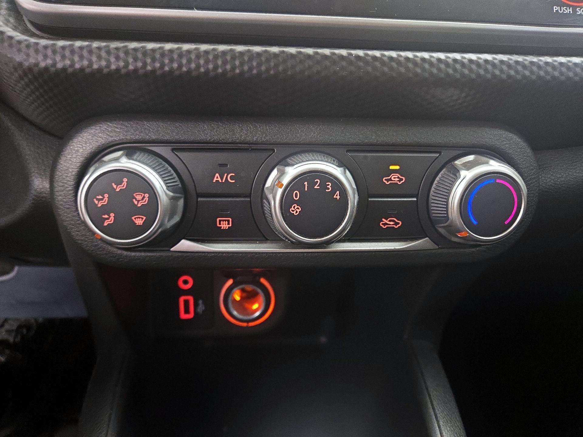 Thumbnail: 2021 Nissan Kicks - 16