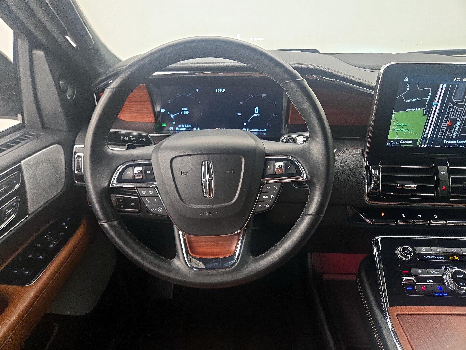 Thumbnail: 2020 Lincoln Navigator - 10