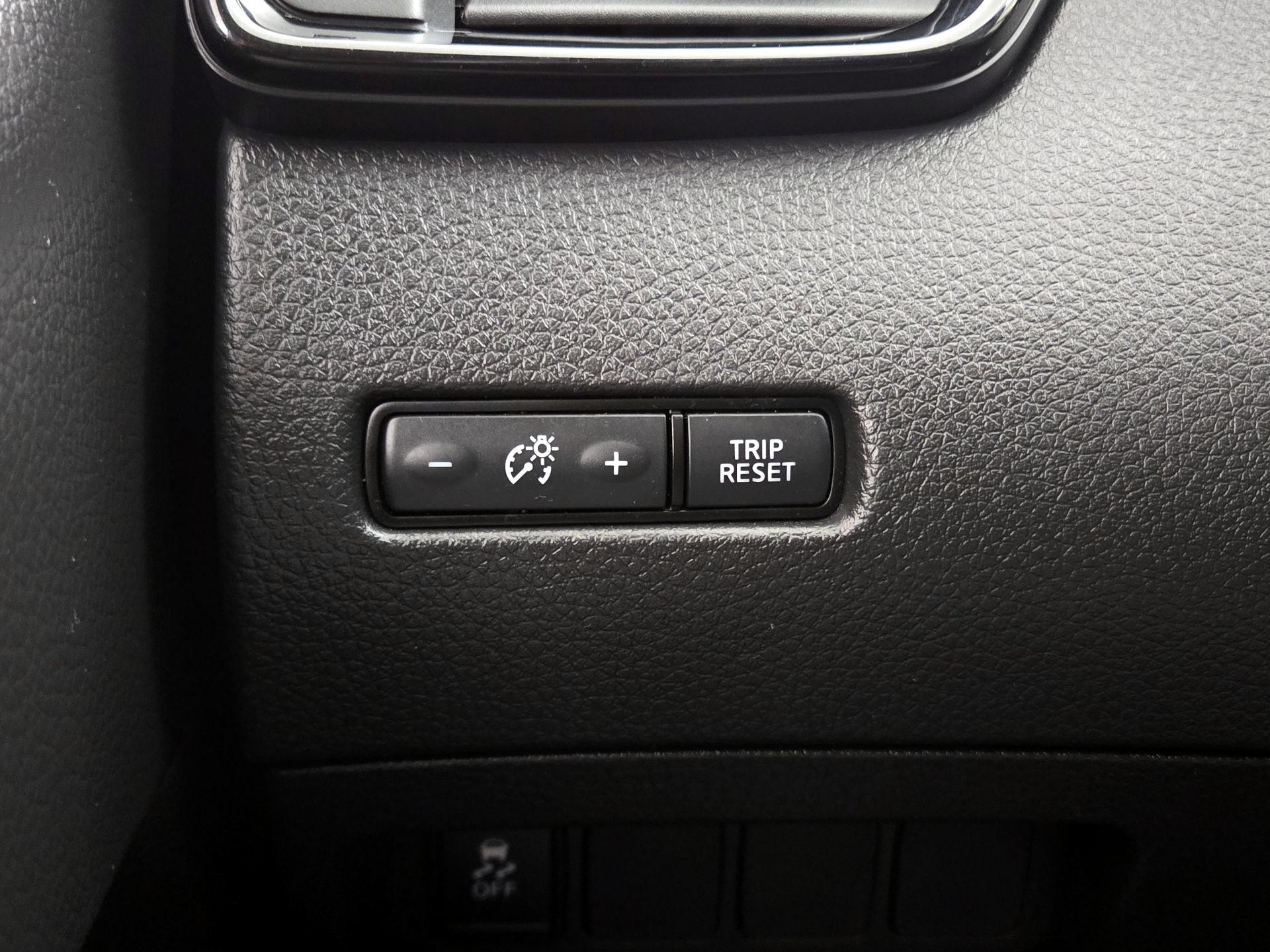 Thumbnail: 2019 Nissan Rogue Sport - 13