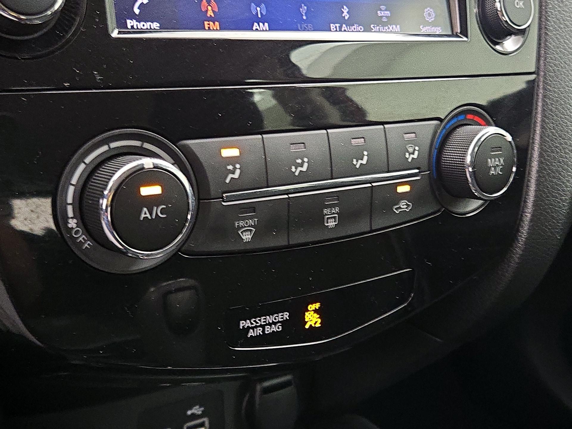 Thumbnail: 2019 Nissan Rogue Sport - 16