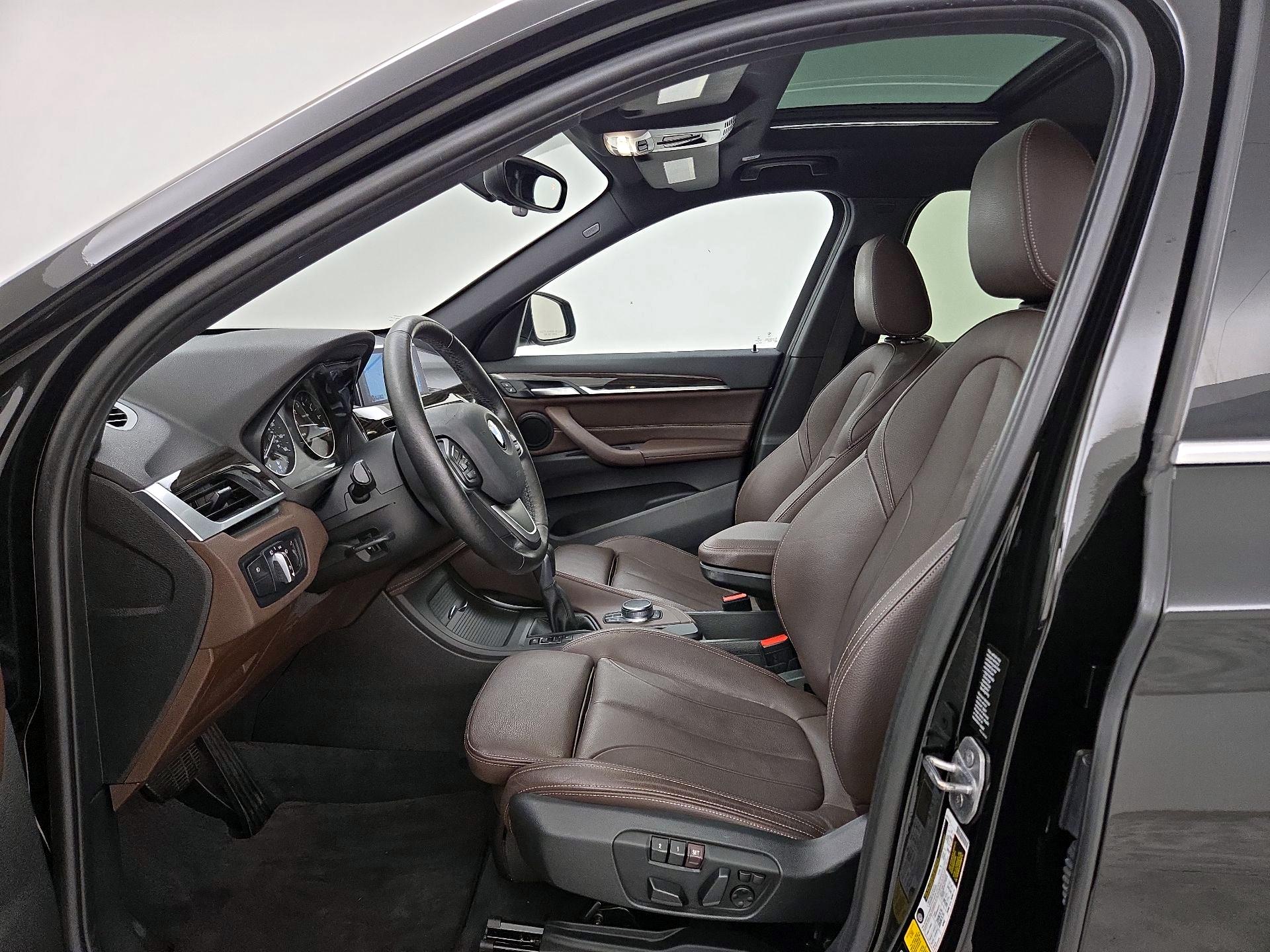 Thumbnail: 2017 BMW X1 - 11