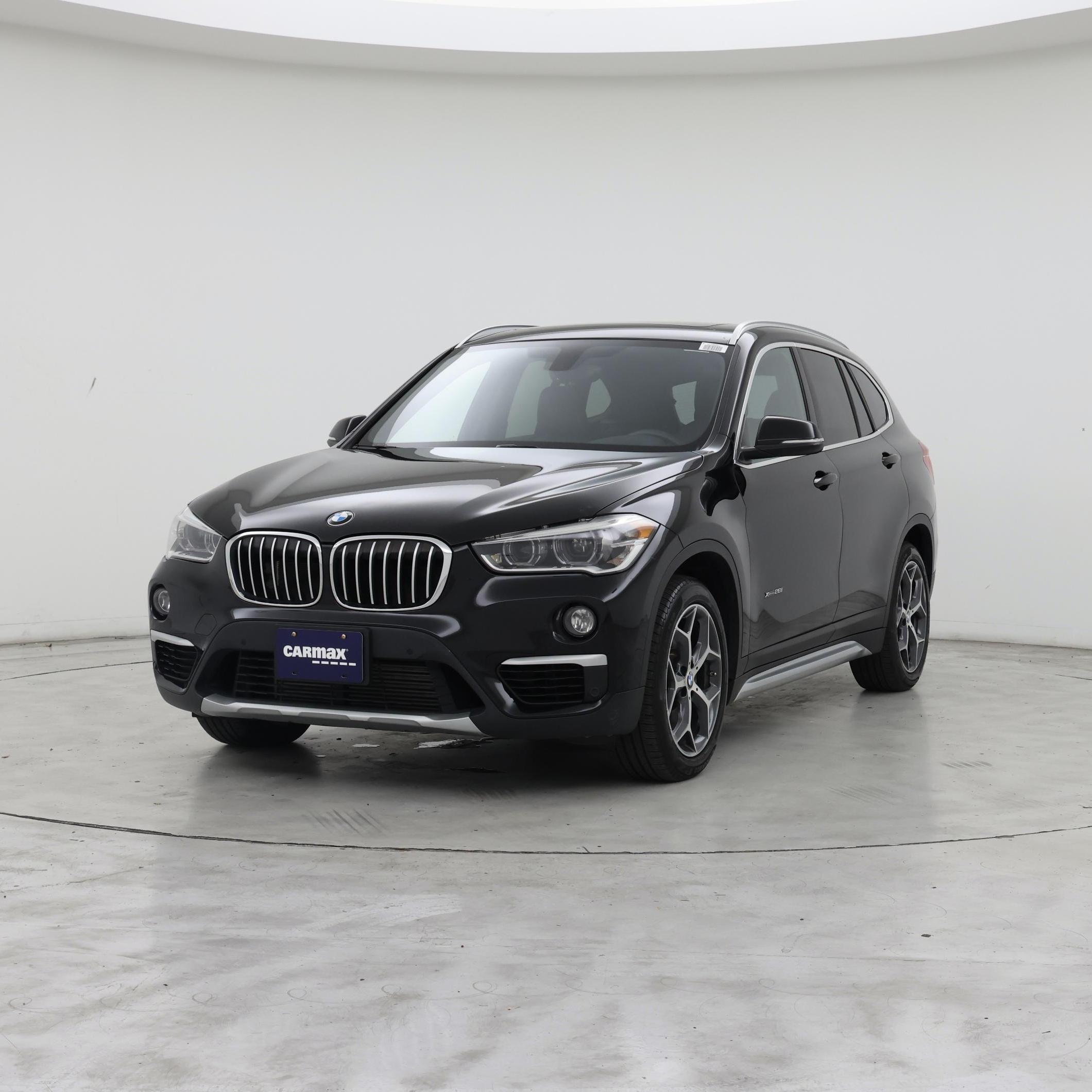 Thumbnail: 2017 BMW X1 - 4