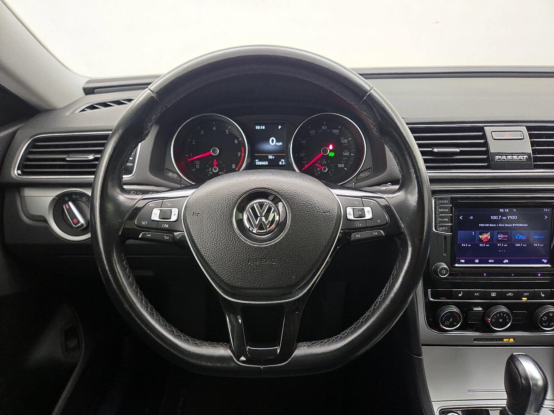 Thumbnail: 2019 Volkswagen Passat - 10