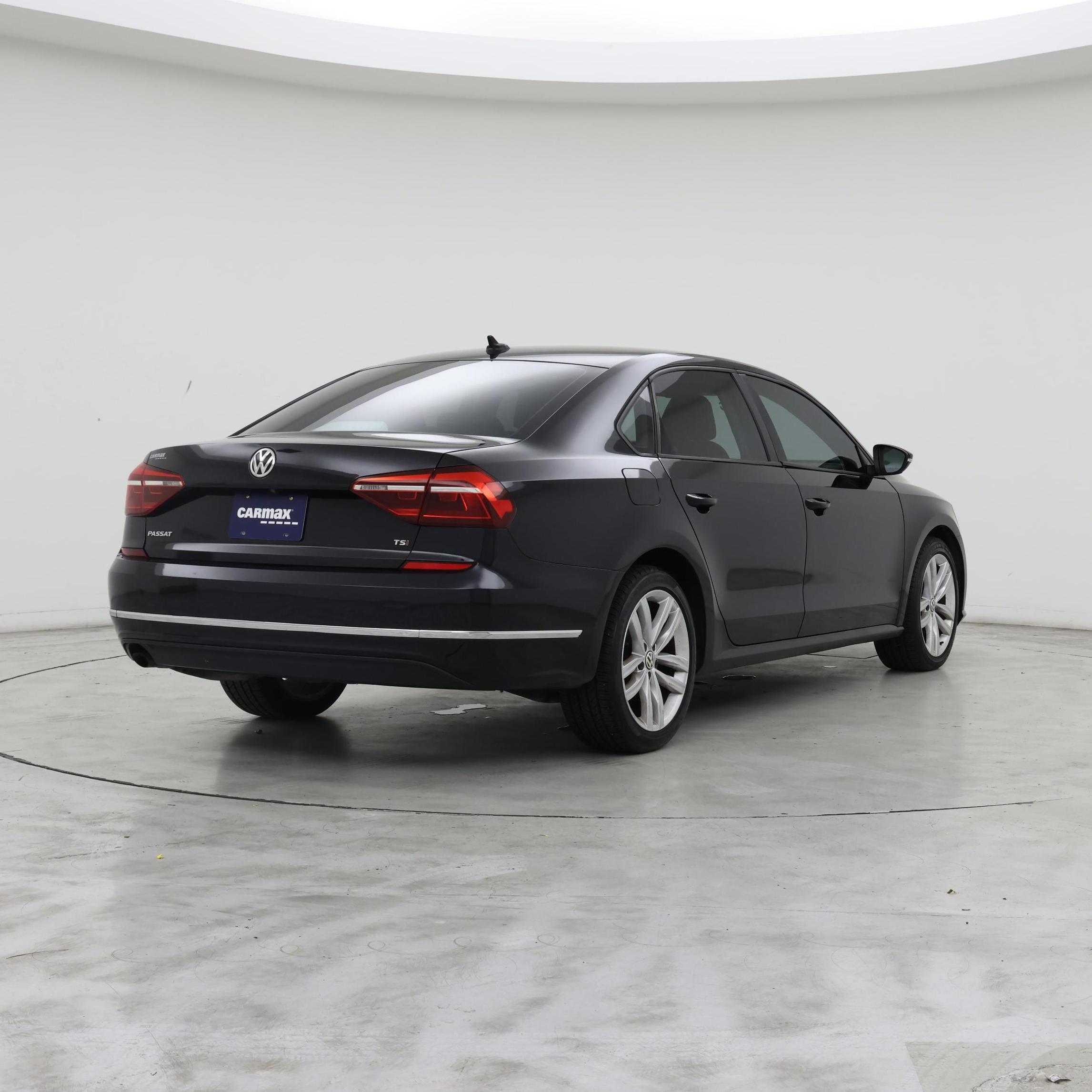 Thumbnail: 2019 Volkswagen Passat - 8