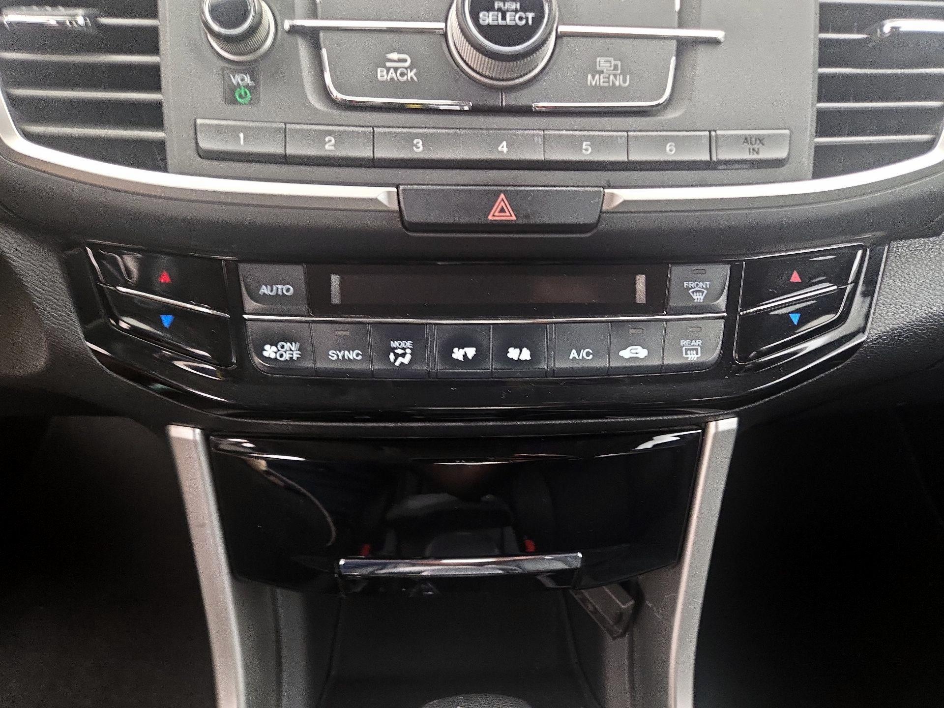 Thumbnail: 2016 Honda Accord - 16