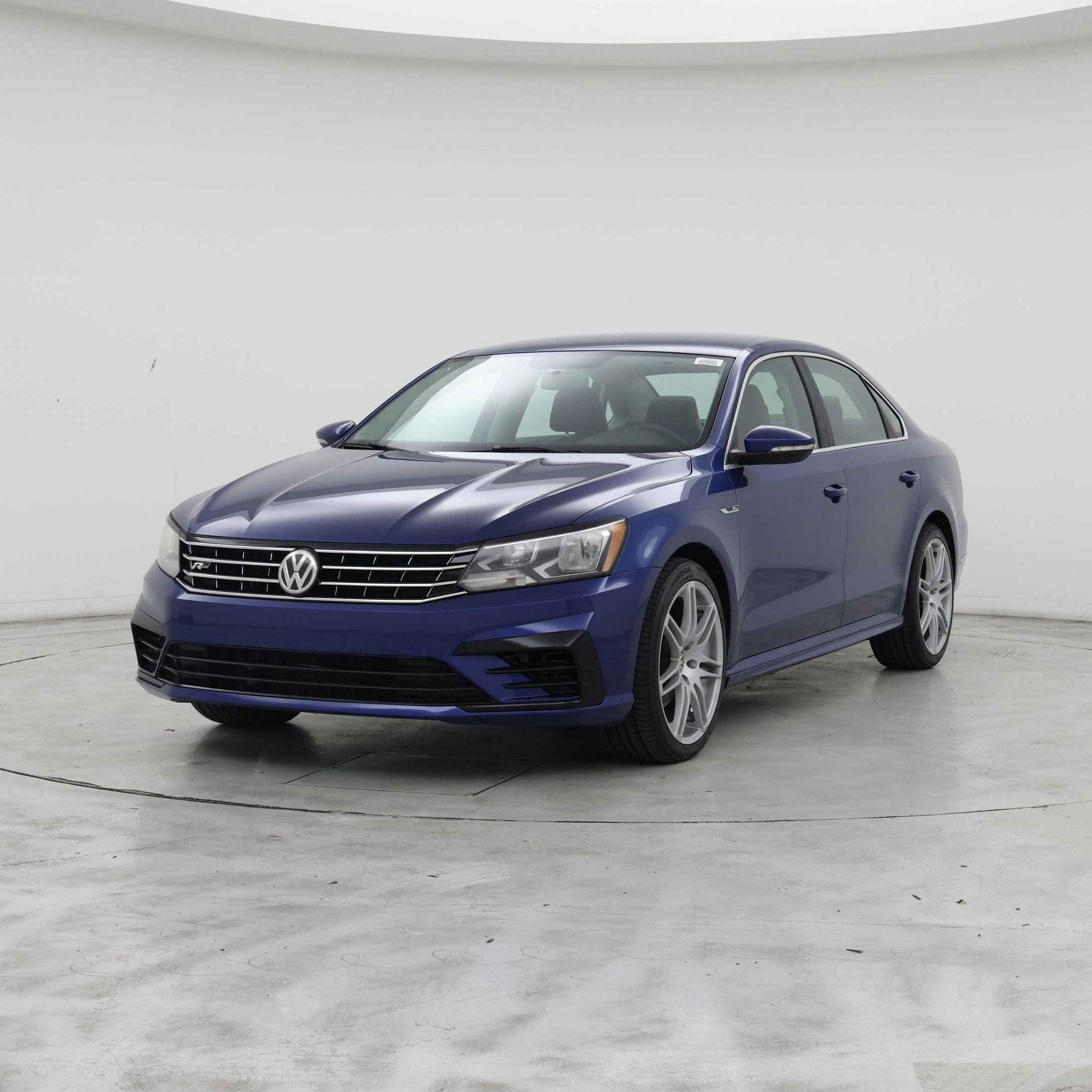 Thumbnail: 2017 Volkswagen Passat - 4