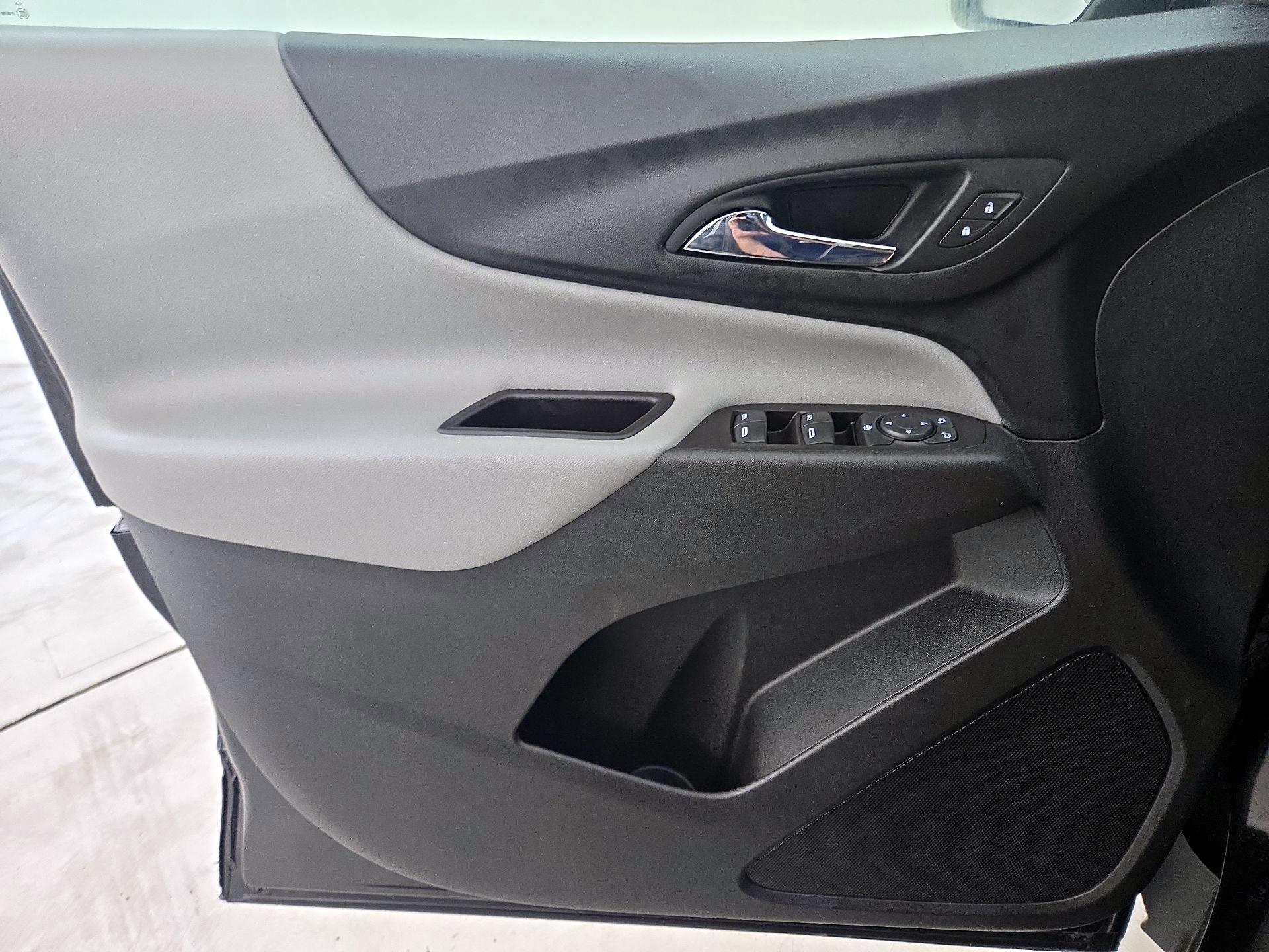 Thumbnail: 2022 Chevrolet Equinox - 12