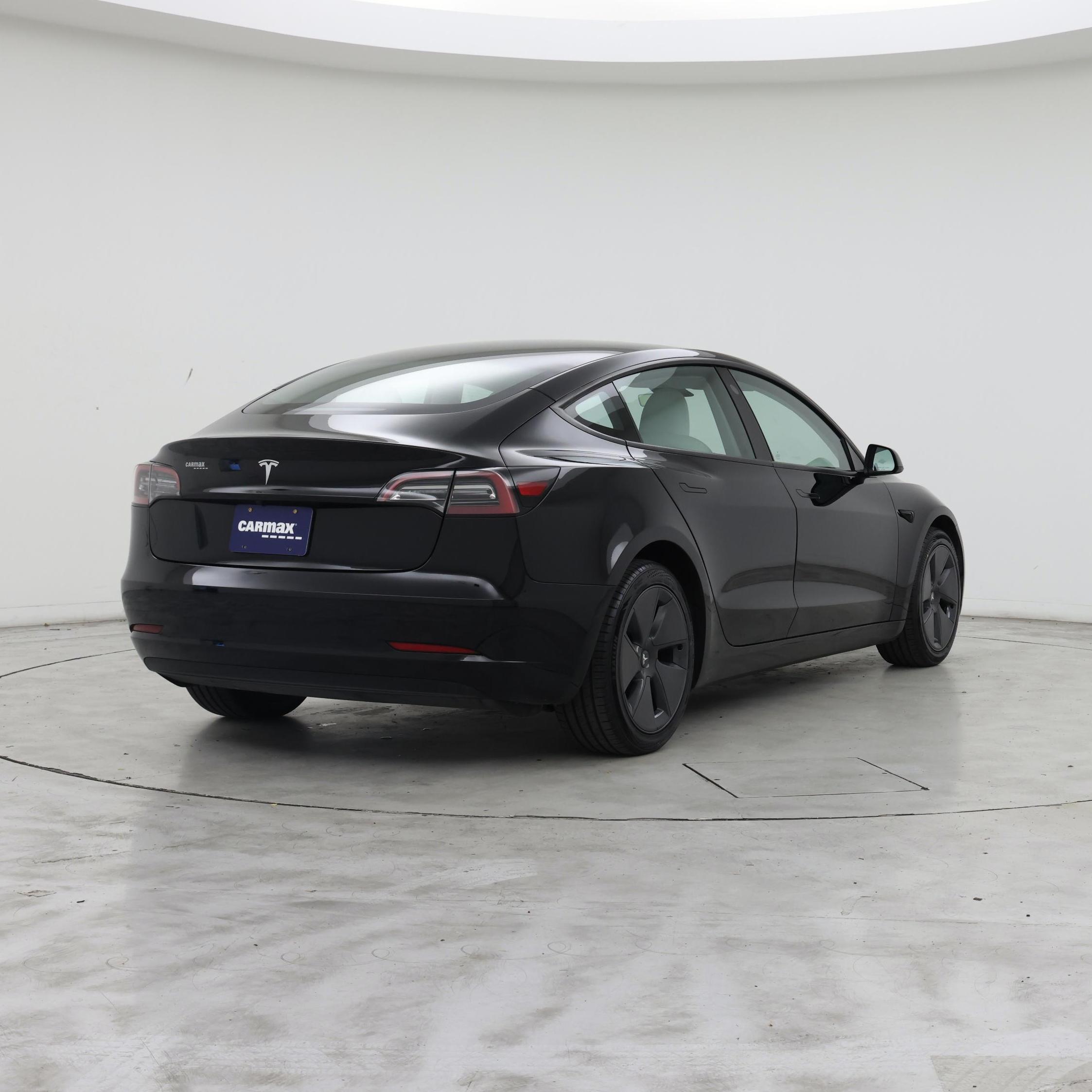Thumbnail: 2023 Tesla Model 3 - 8