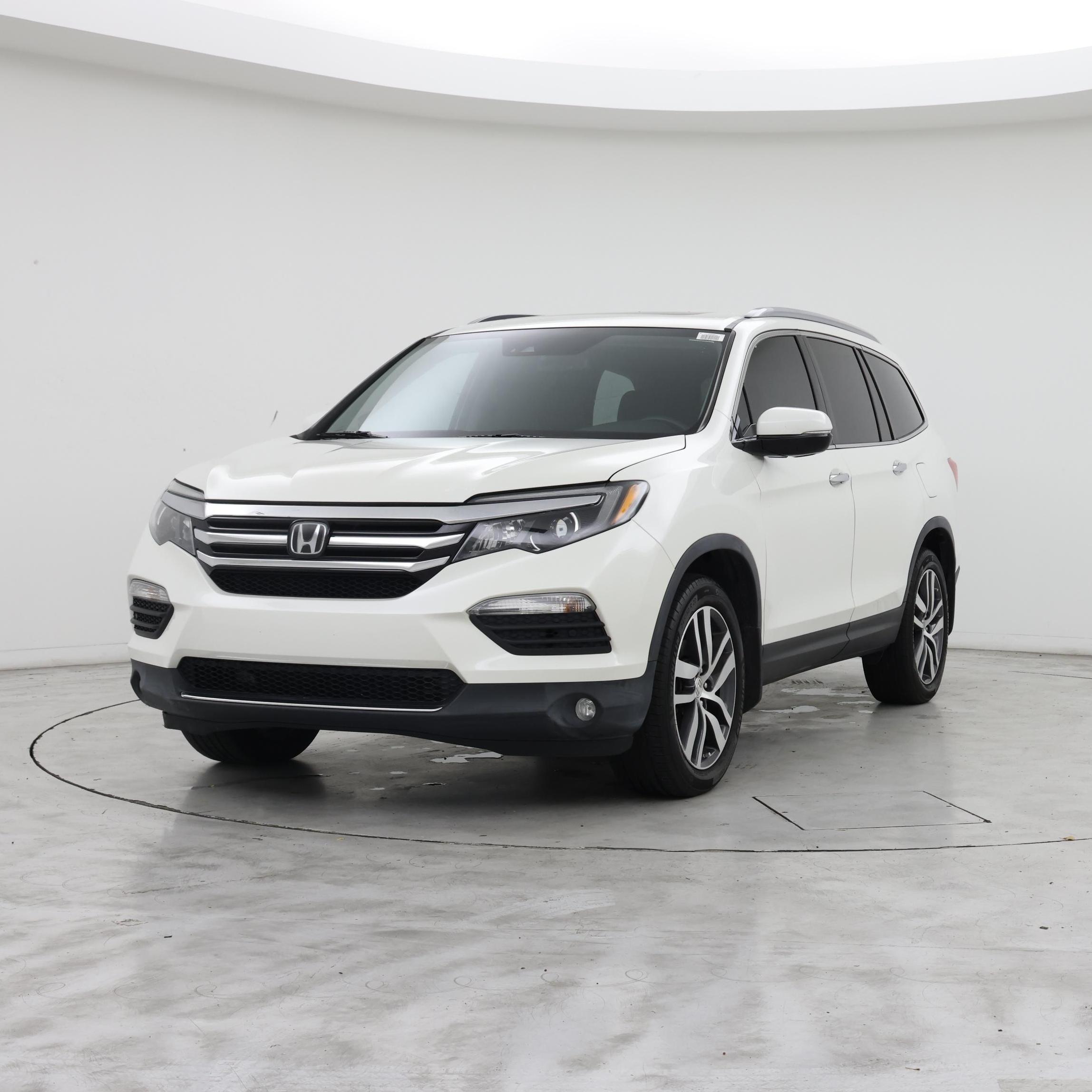 Thumbnail: 2017 Honda Pilot - 4