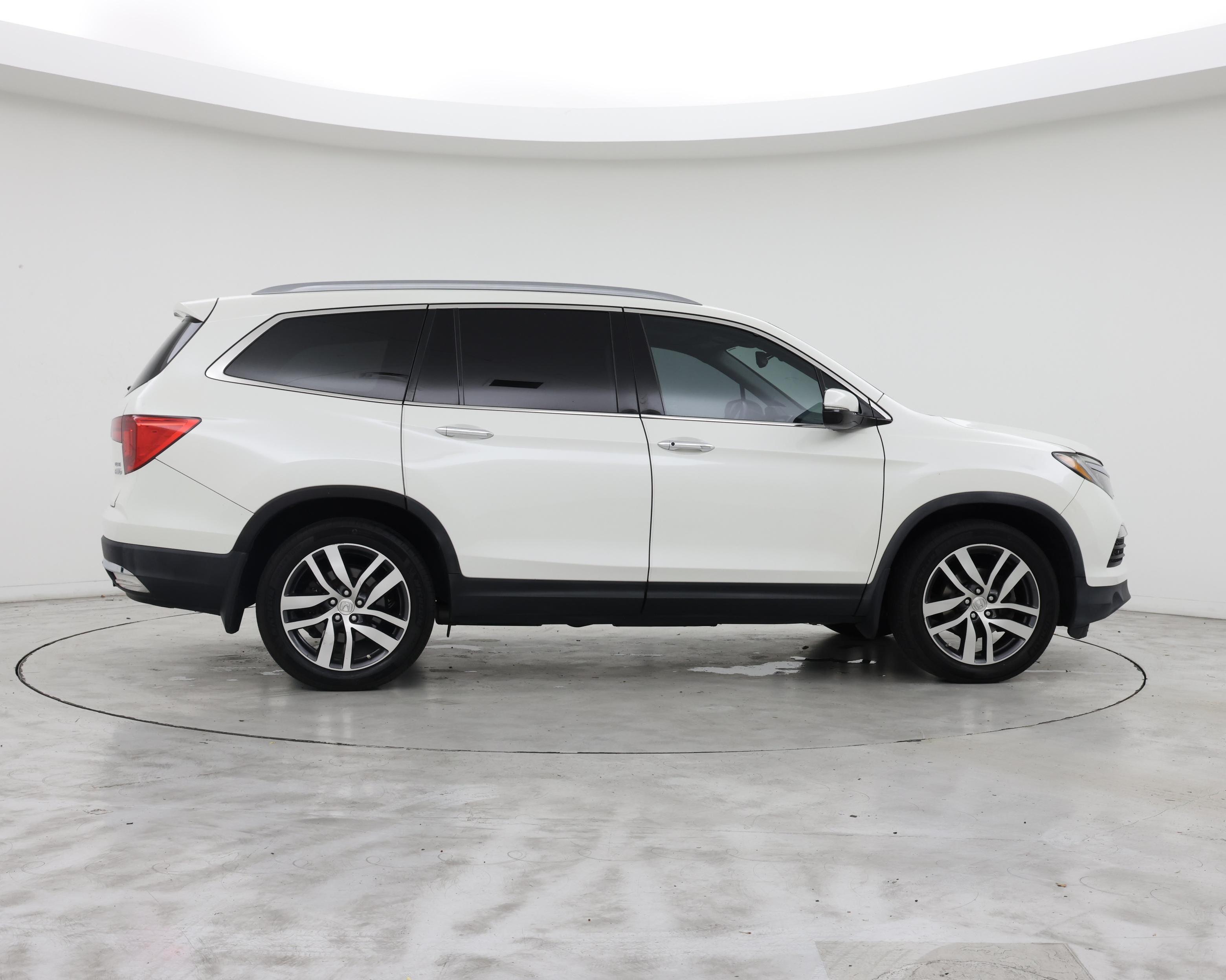 Thumbnail: 2017 Honda Pilot - 7