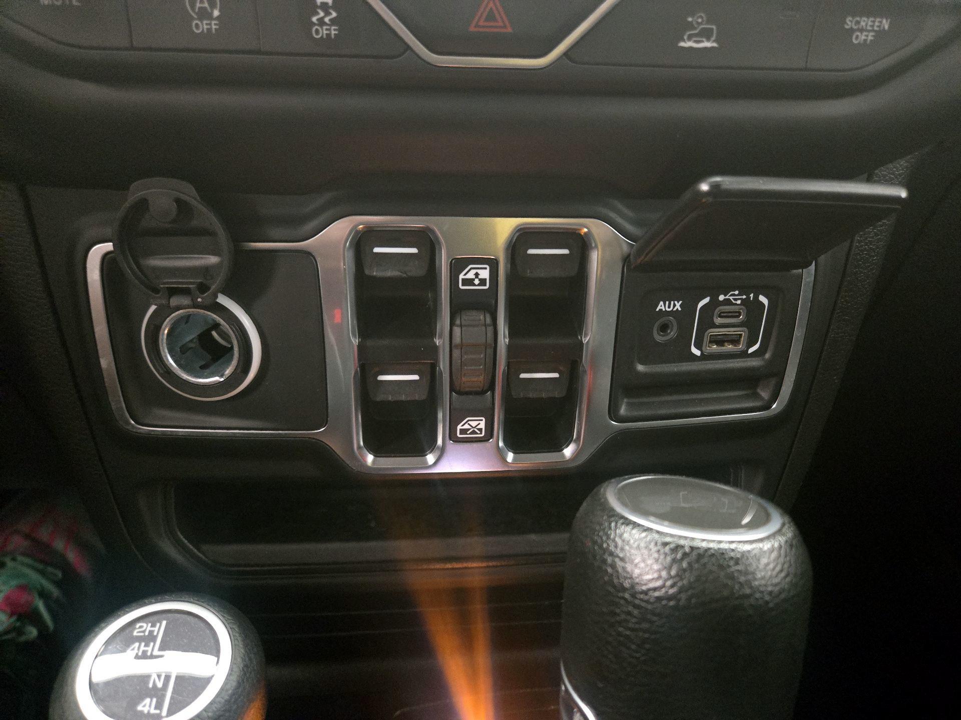 Thumbnail: 2023 Jeep Wrangler - 18