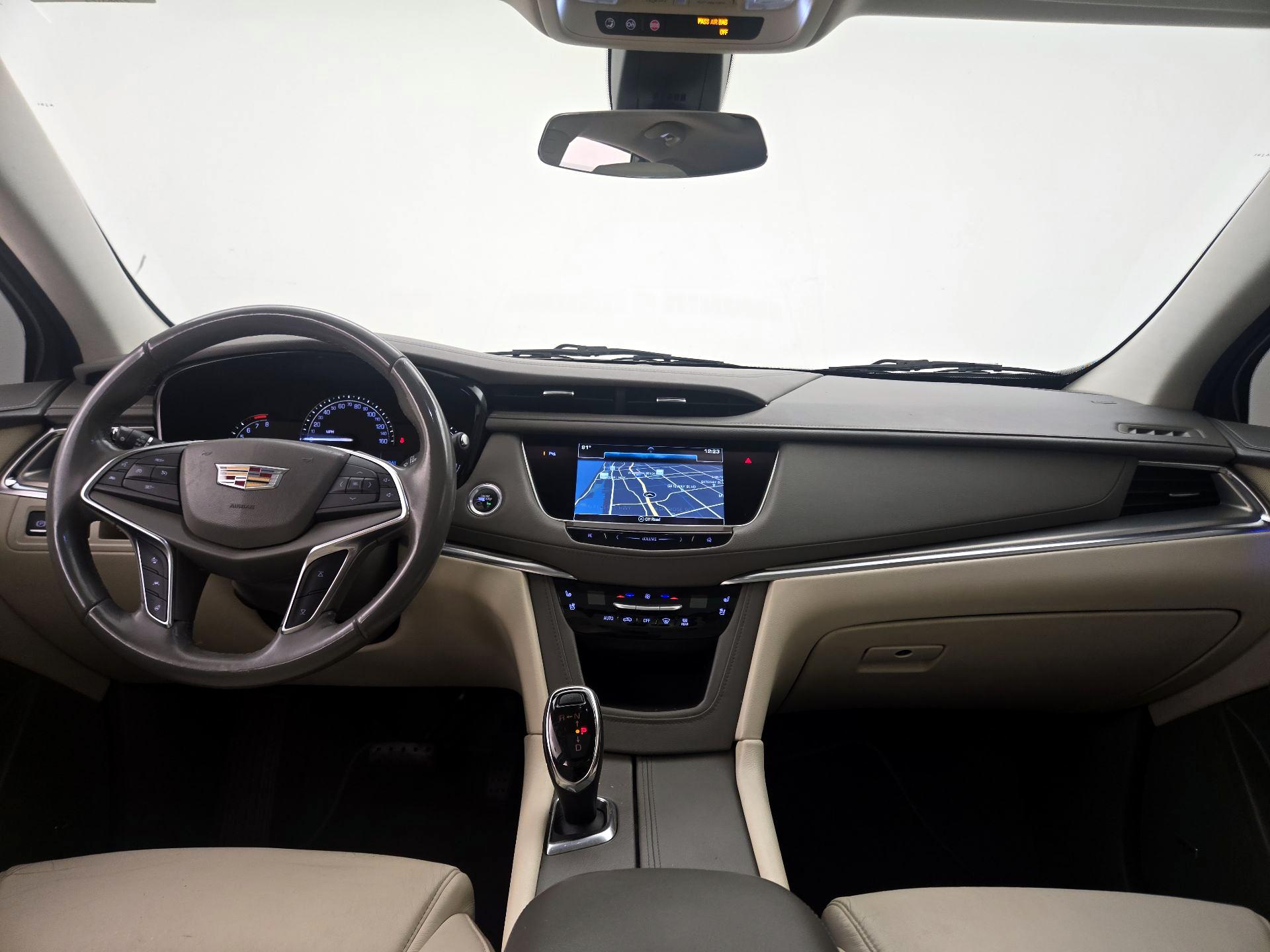 Thumbnail: 2018 Cadillac XT5 - 9