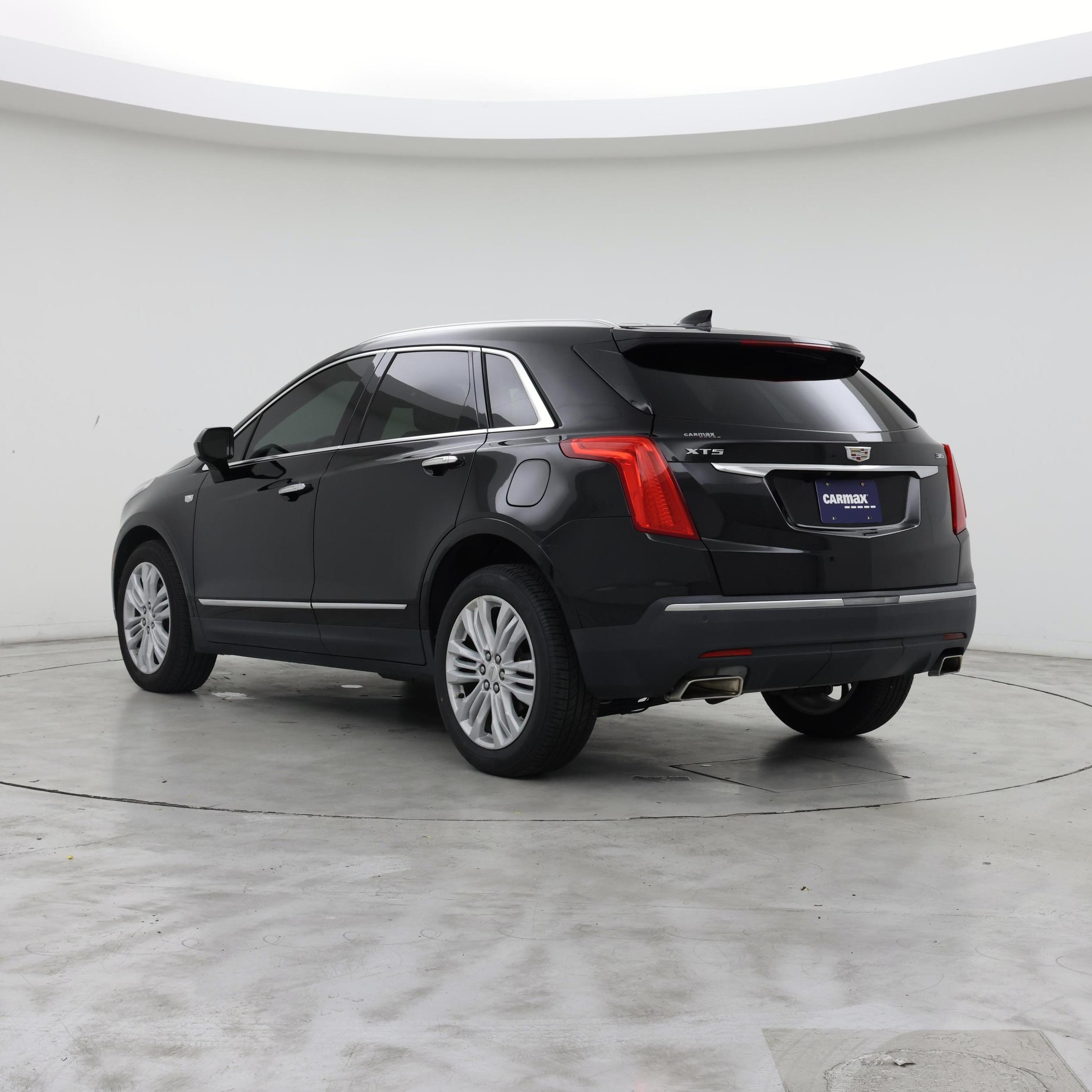 Thumbnail: 2018 Cadillac XT5 - 2
