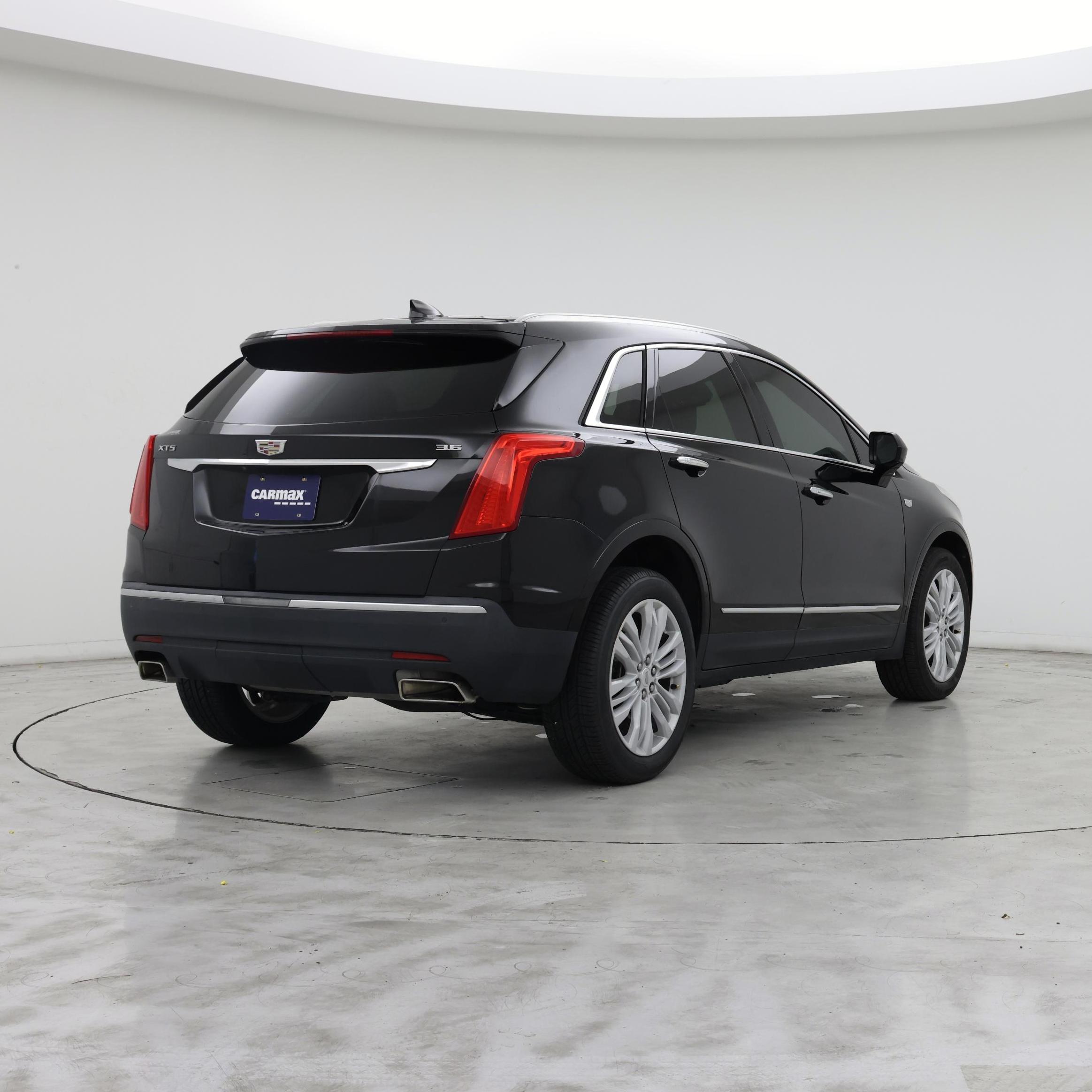 Thumbnail: 2018 Cadillac XT5 - 8