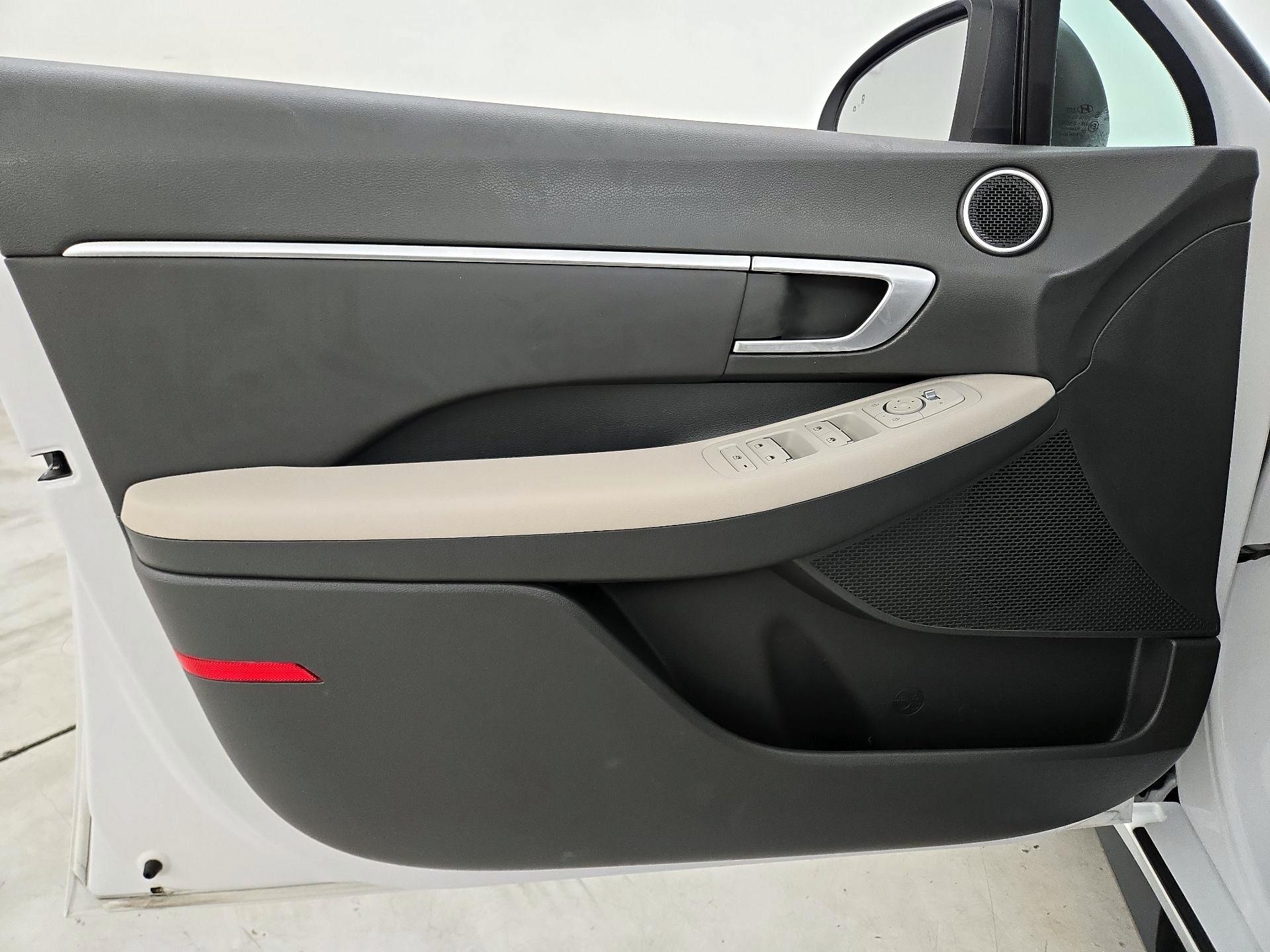 Thumbnail: 2023 Hyundai Sonata - 12