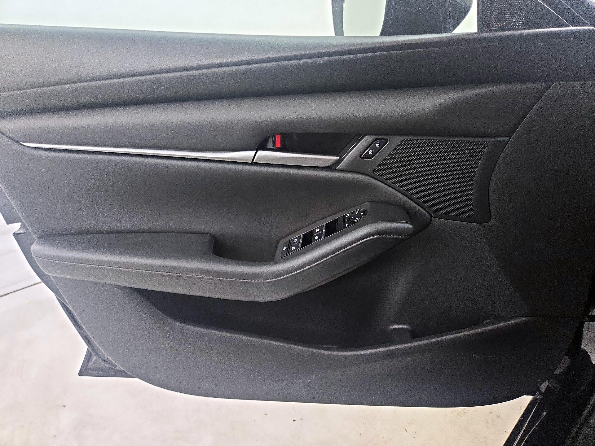 Thumbnail: 2021 Mazda Mazda3 - 12
