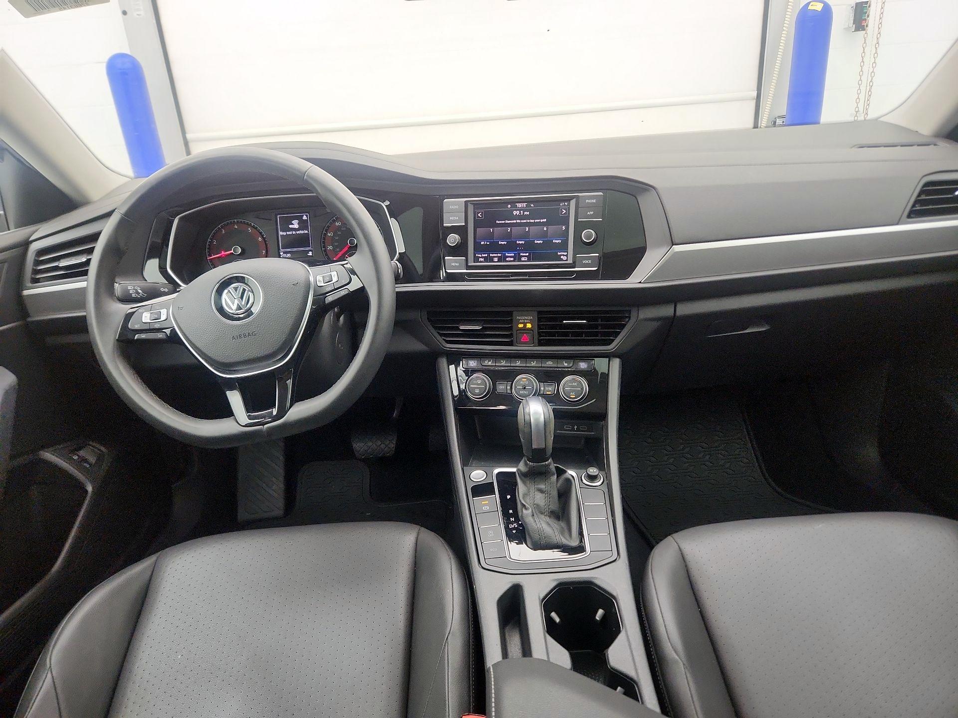 Thumbnail: 2020 Volkswagen Jetta - 9
