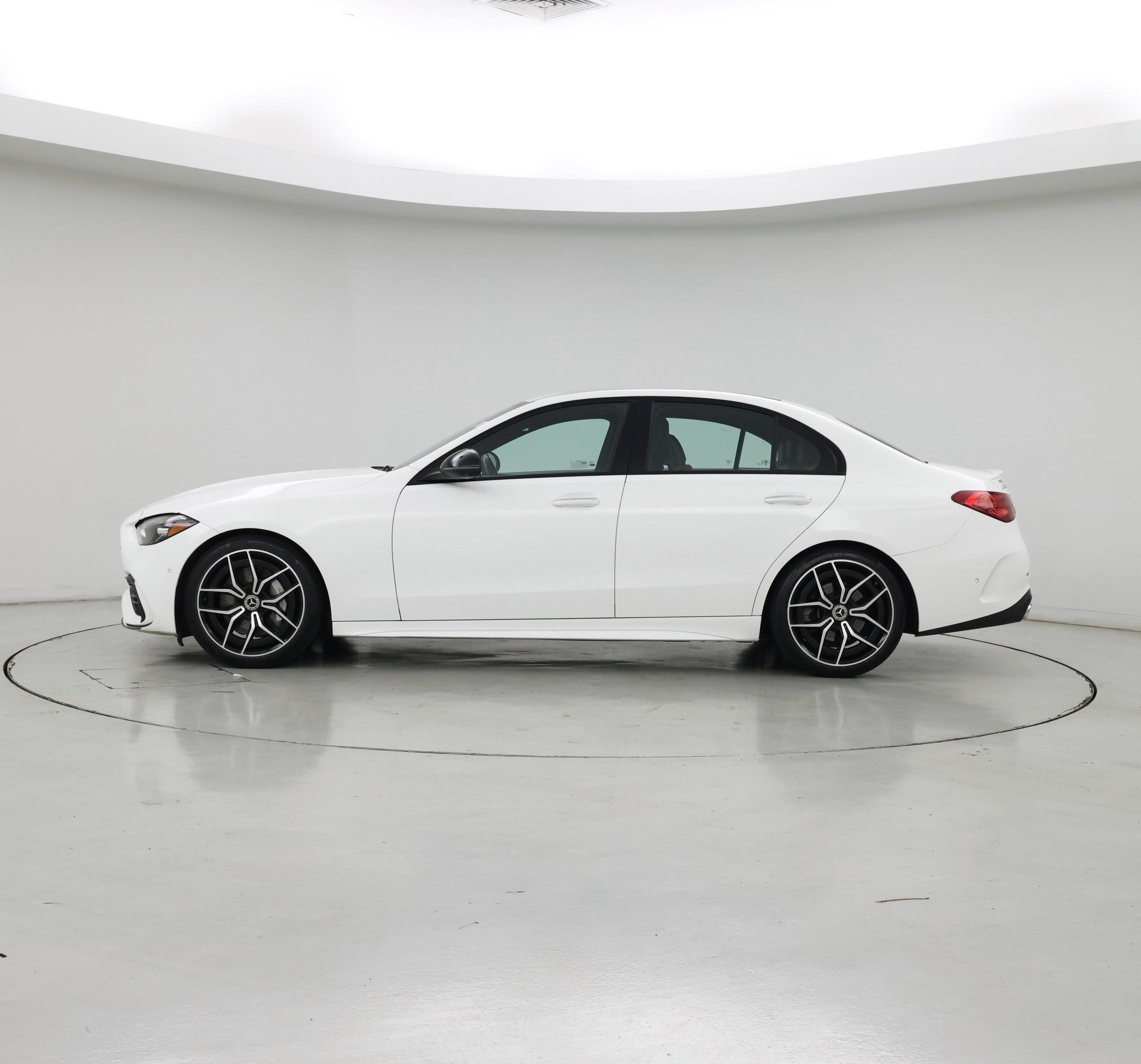 Thumbnail: 2022 Mercedes-Benz C-Class - 3