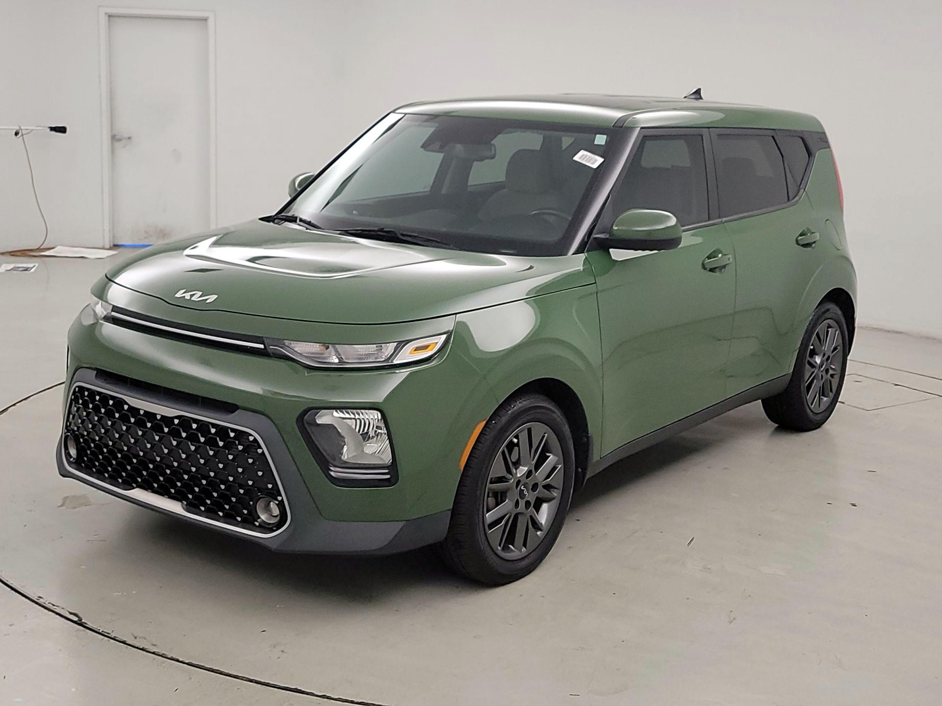Thumbnail: 2022 Kia Soul - 3